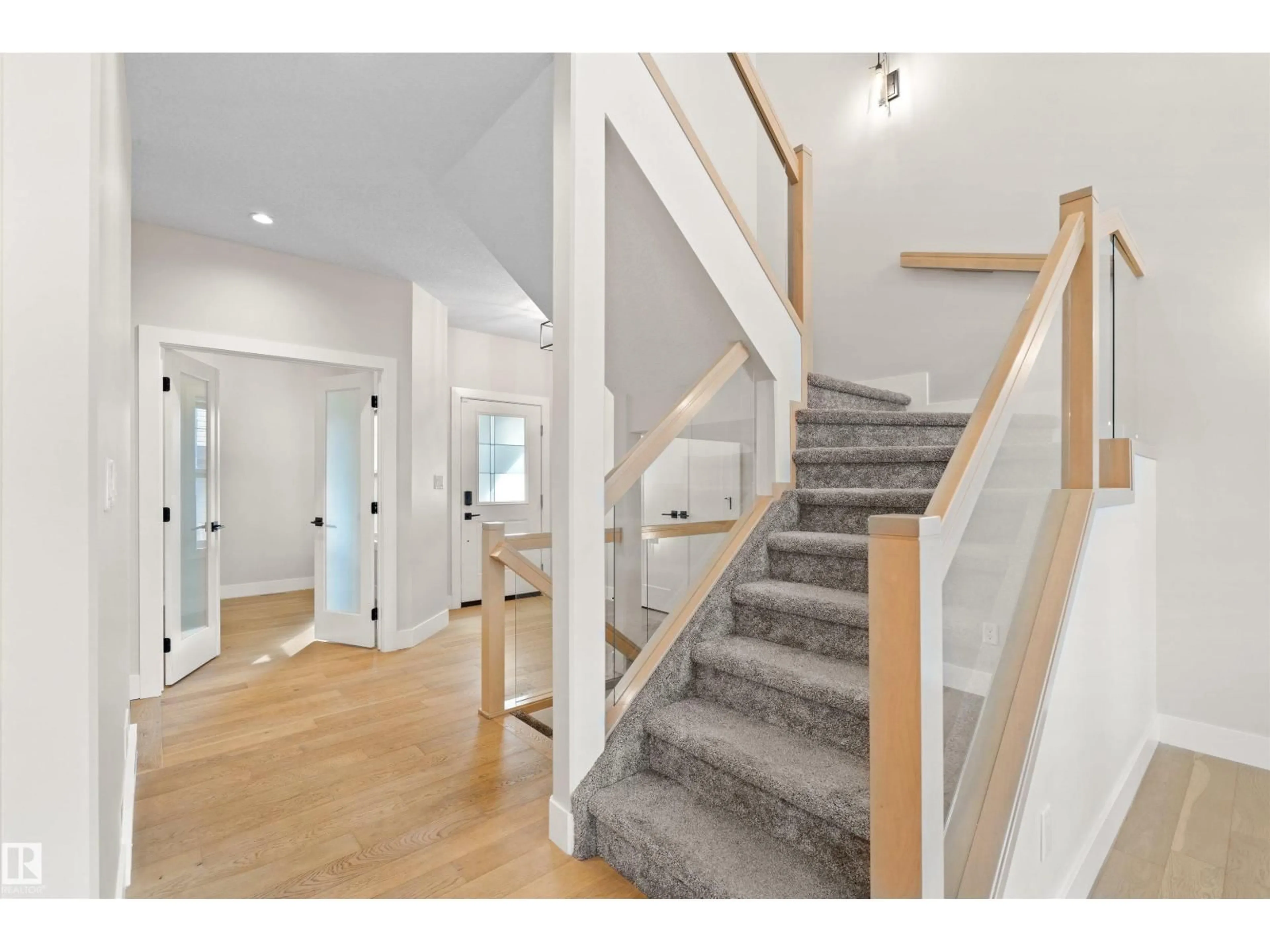 Unknown for 9804 223 ST, Edmonton Alberta T5T7B6