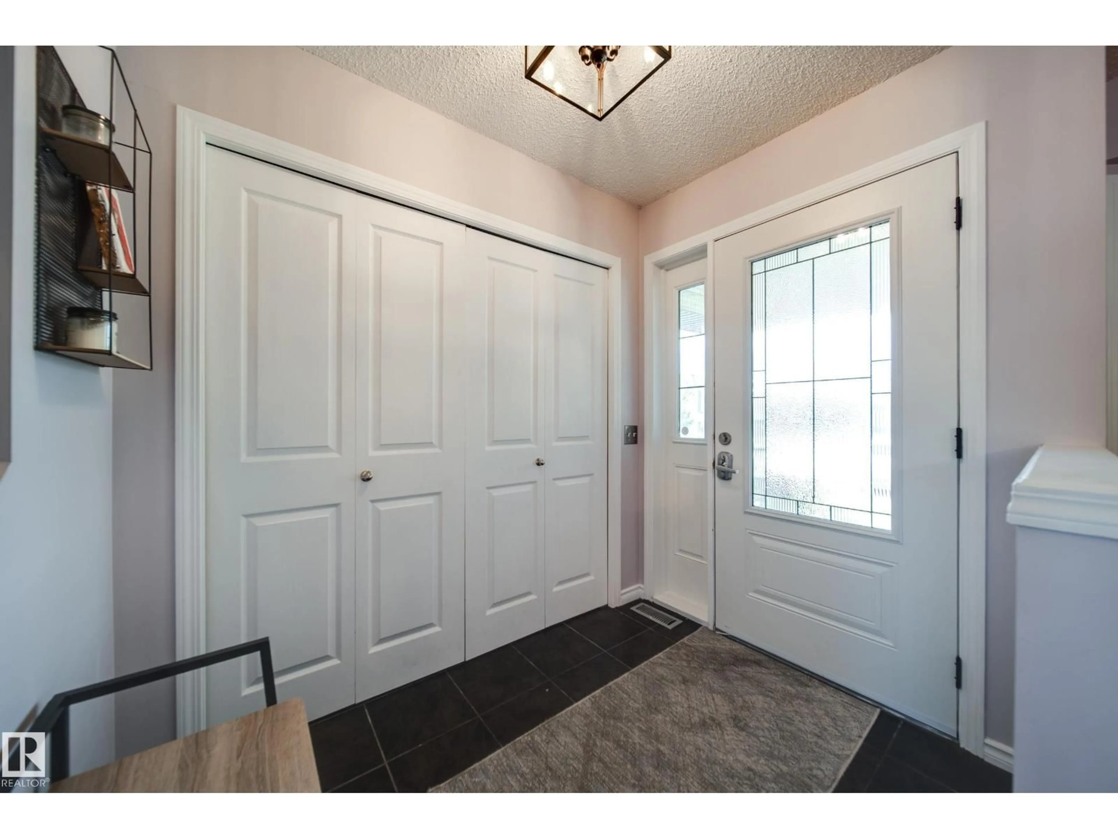 Indoor entryway for 14006 158A AV, Edmonton Alberta T6V1V7