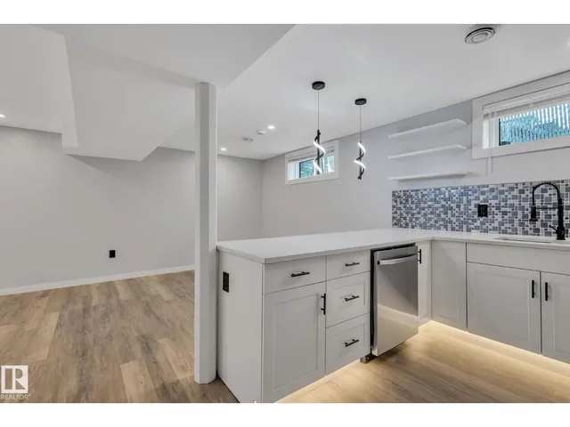NW - 8823-8825 95 ST, Edmonton 4