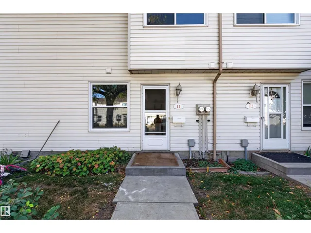 #11 - 2024 57 ST, Edmonton 3