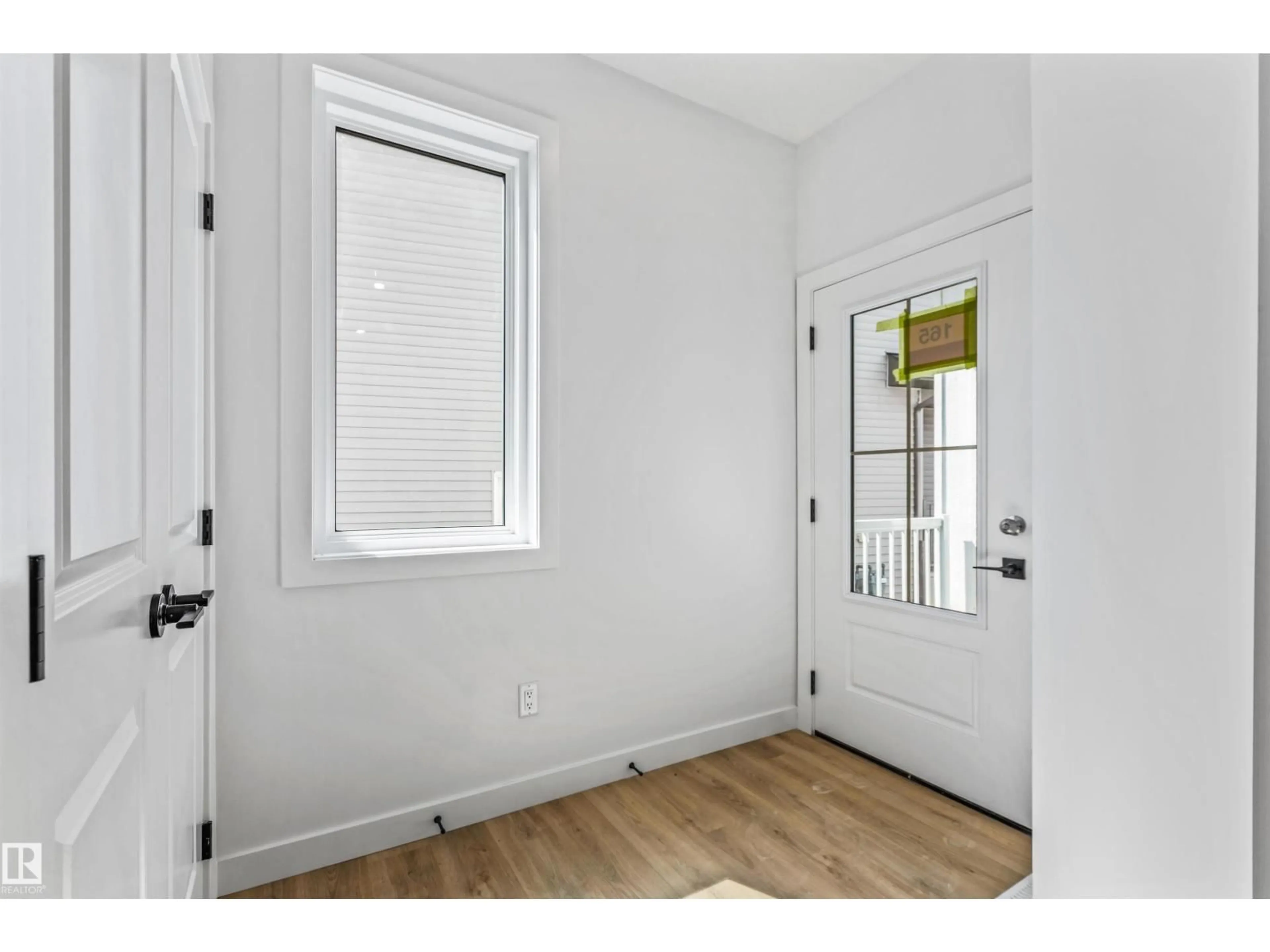 Indoor entryway for 165 ELLIOTT WD, Fort Saskatchewan Alberta T8L1V1