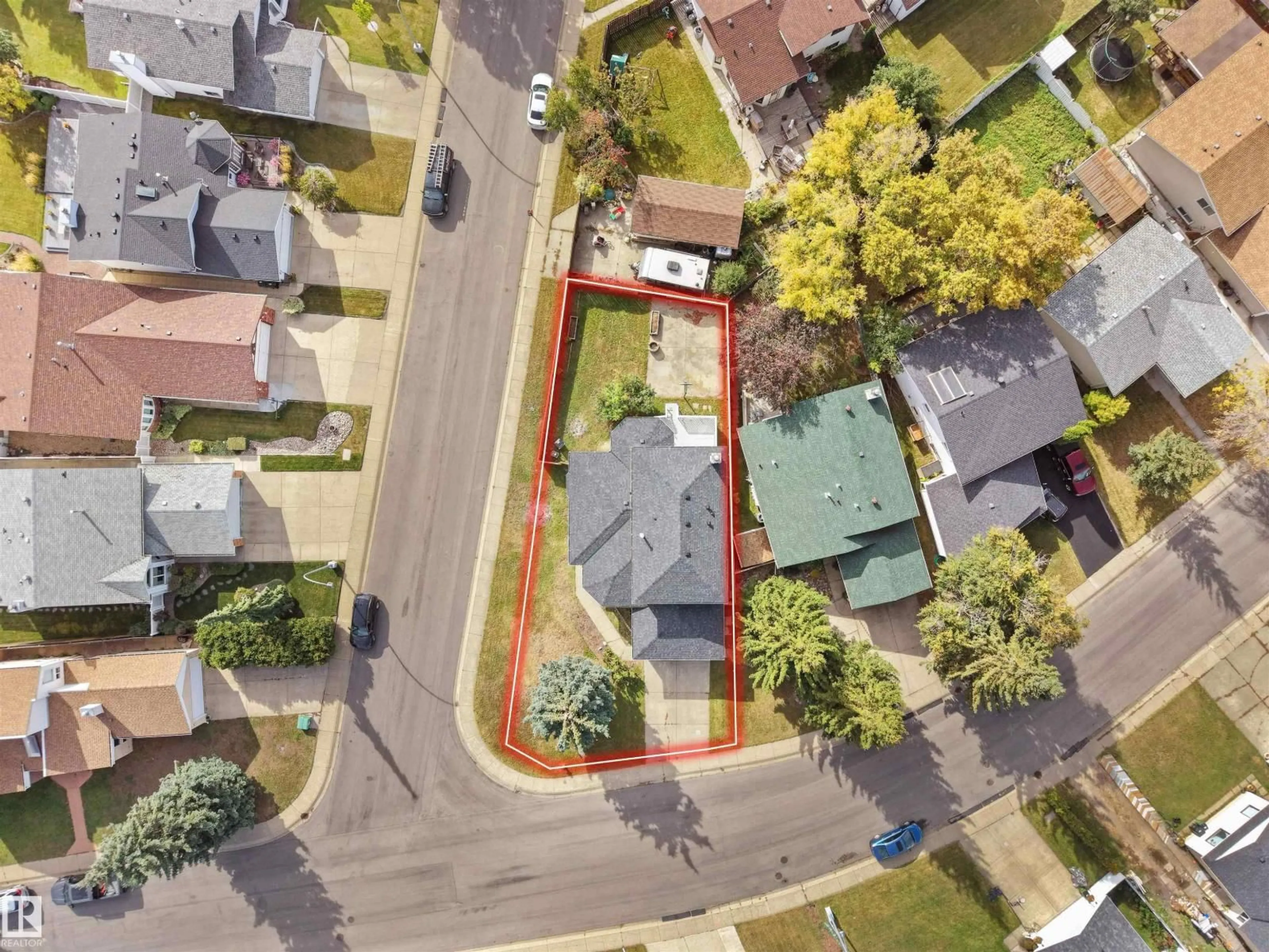 A pic from outside/outdoor area/front of a property/back of a property/a pic from drone, street for 4103 28 AV, Edmonton Alberta T6L4H2