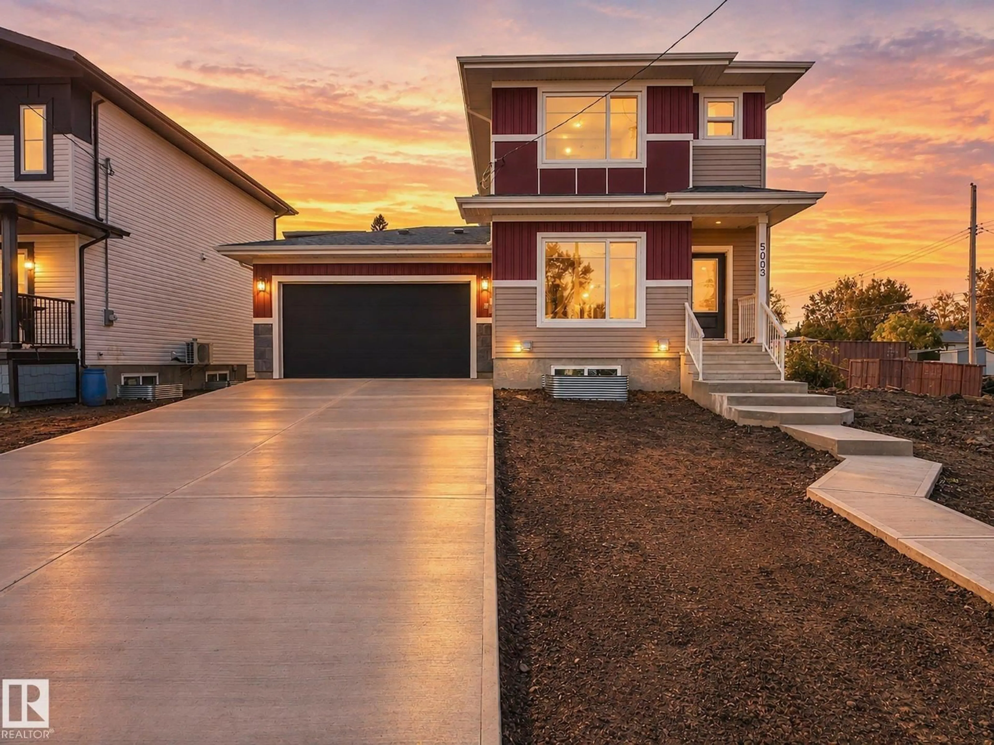 Home with vinyl exterior material, street for 5003 51 AV, Calmar Alberta T0C0V0