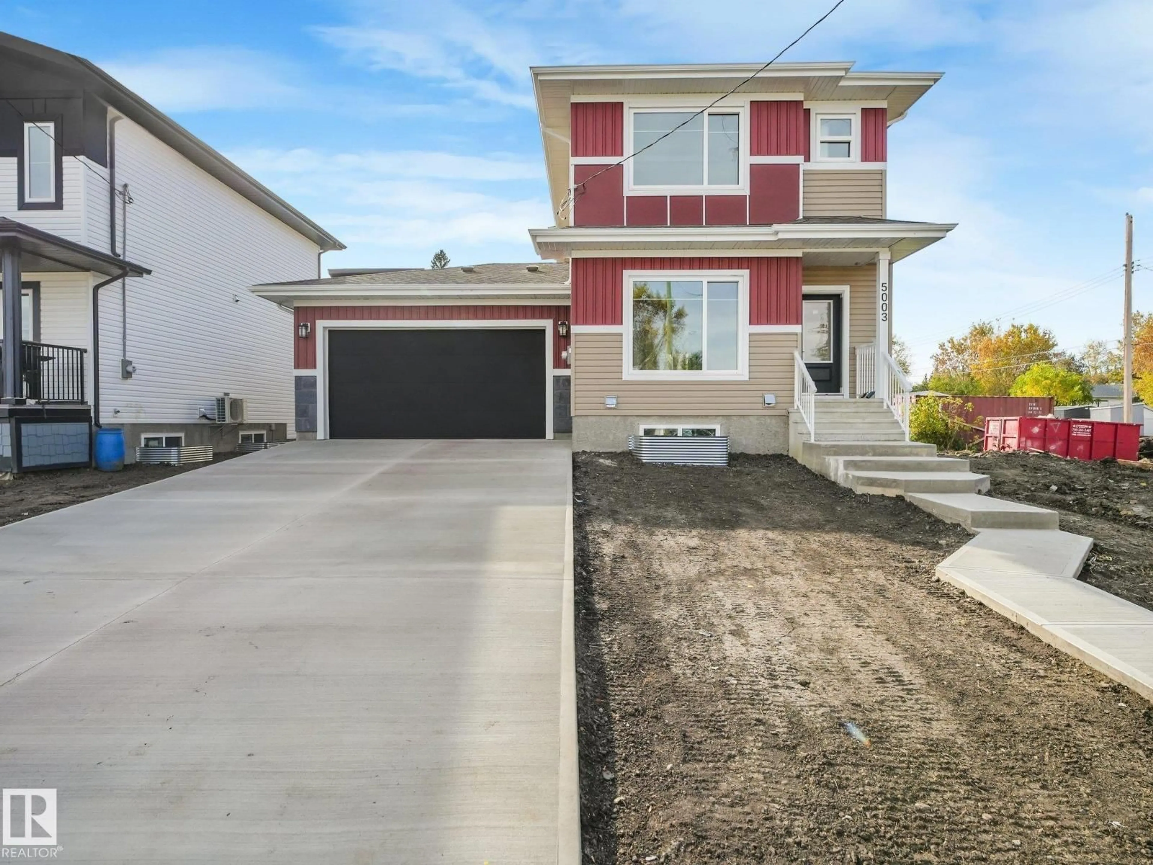 Home with vinyl exterior material, street for 5003 51 AV, Calmar Alberta T0C0V0
