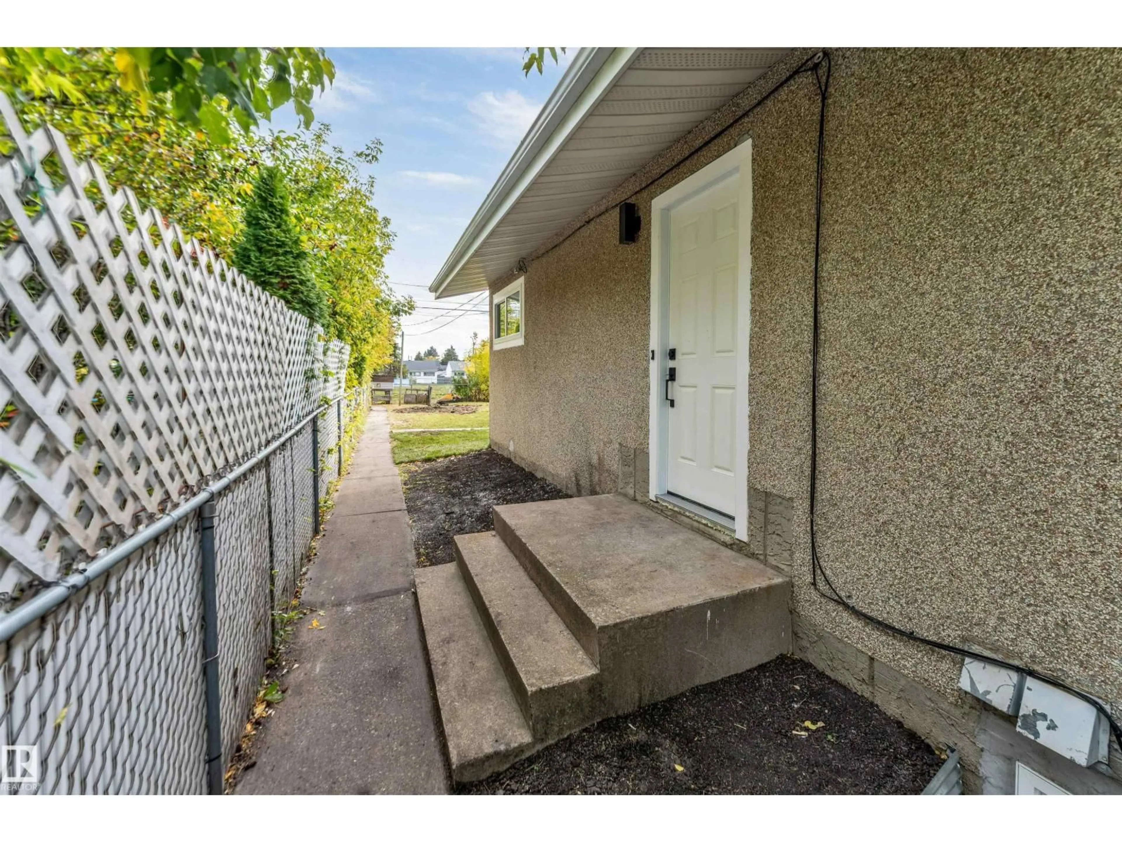 Patio, street for NW - 12811 135 ST, Edmonton Alberta T5I1Y3