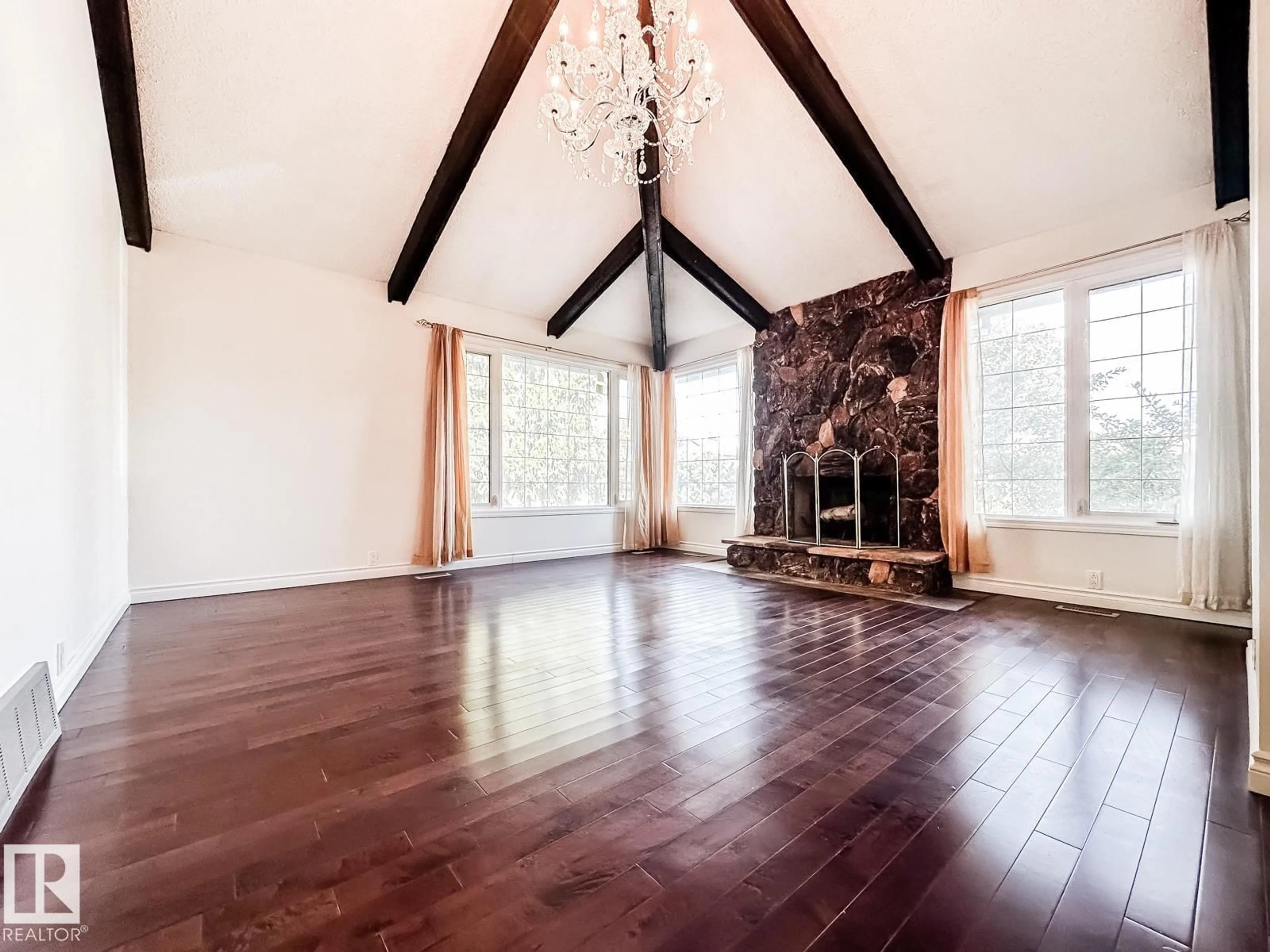 A pic of a room for NW - 8504 173 ST, Edmonton Alberta T5T2V4