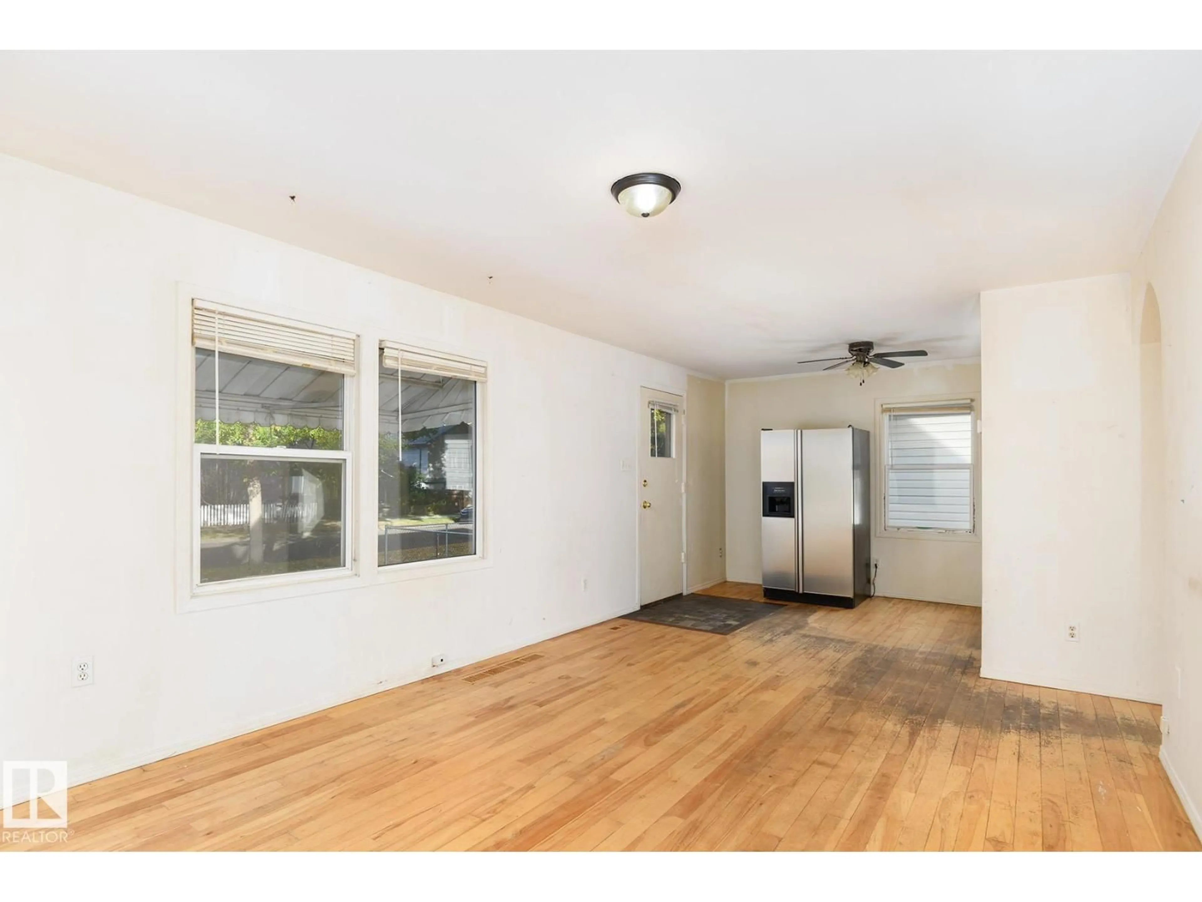 A pic of a room for NW - 11321 89 ST, Edmonton Alberta T5B3T5