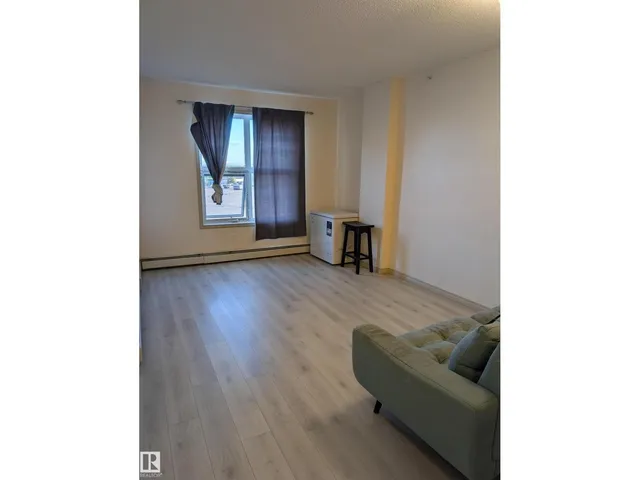 1-504 - 4245 139 AV, Edmonton 4