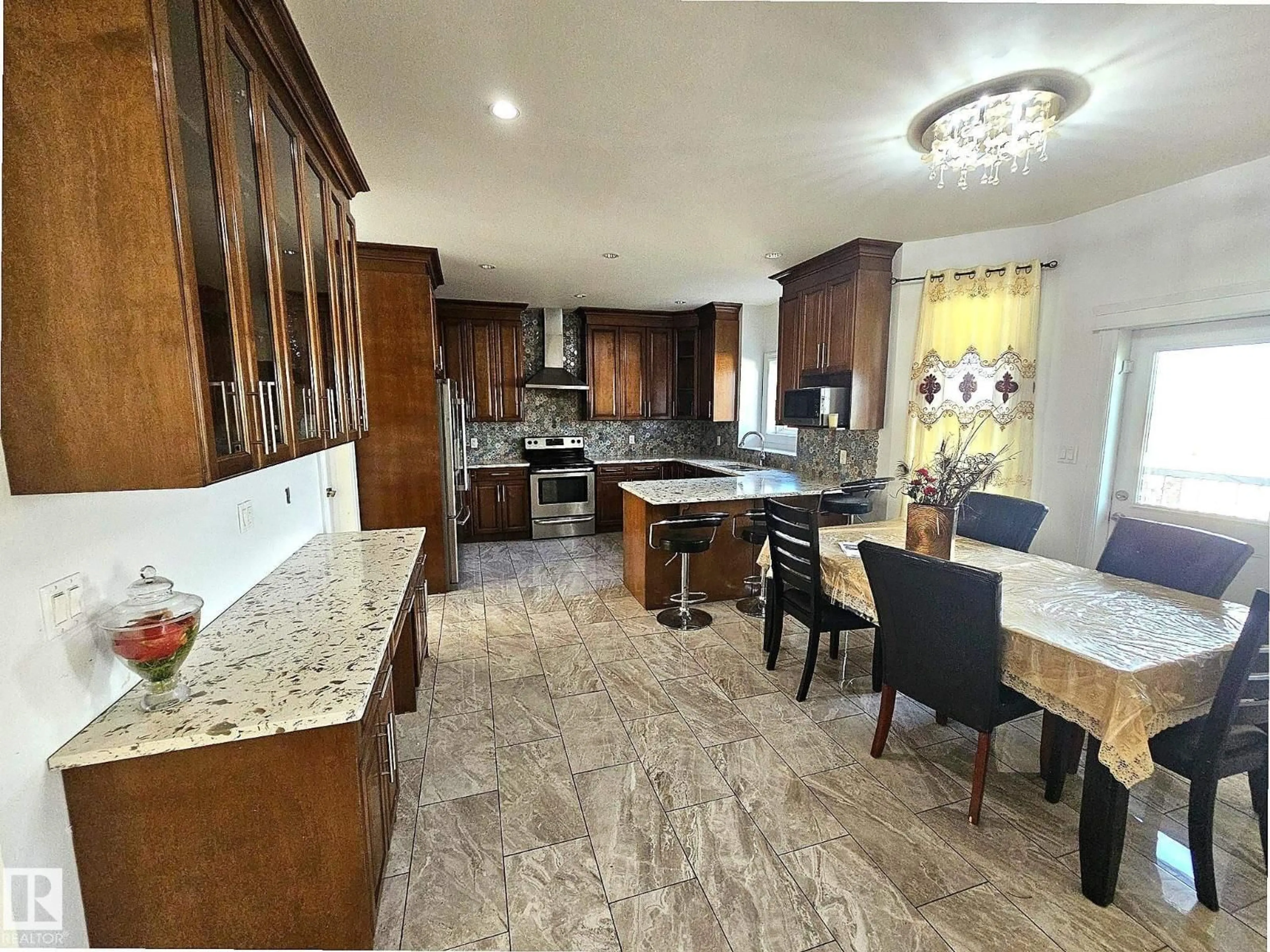 Open concept kitchen, ceramic/tile floor for 5306 55 AV, Tofield Alberta T4J4J0