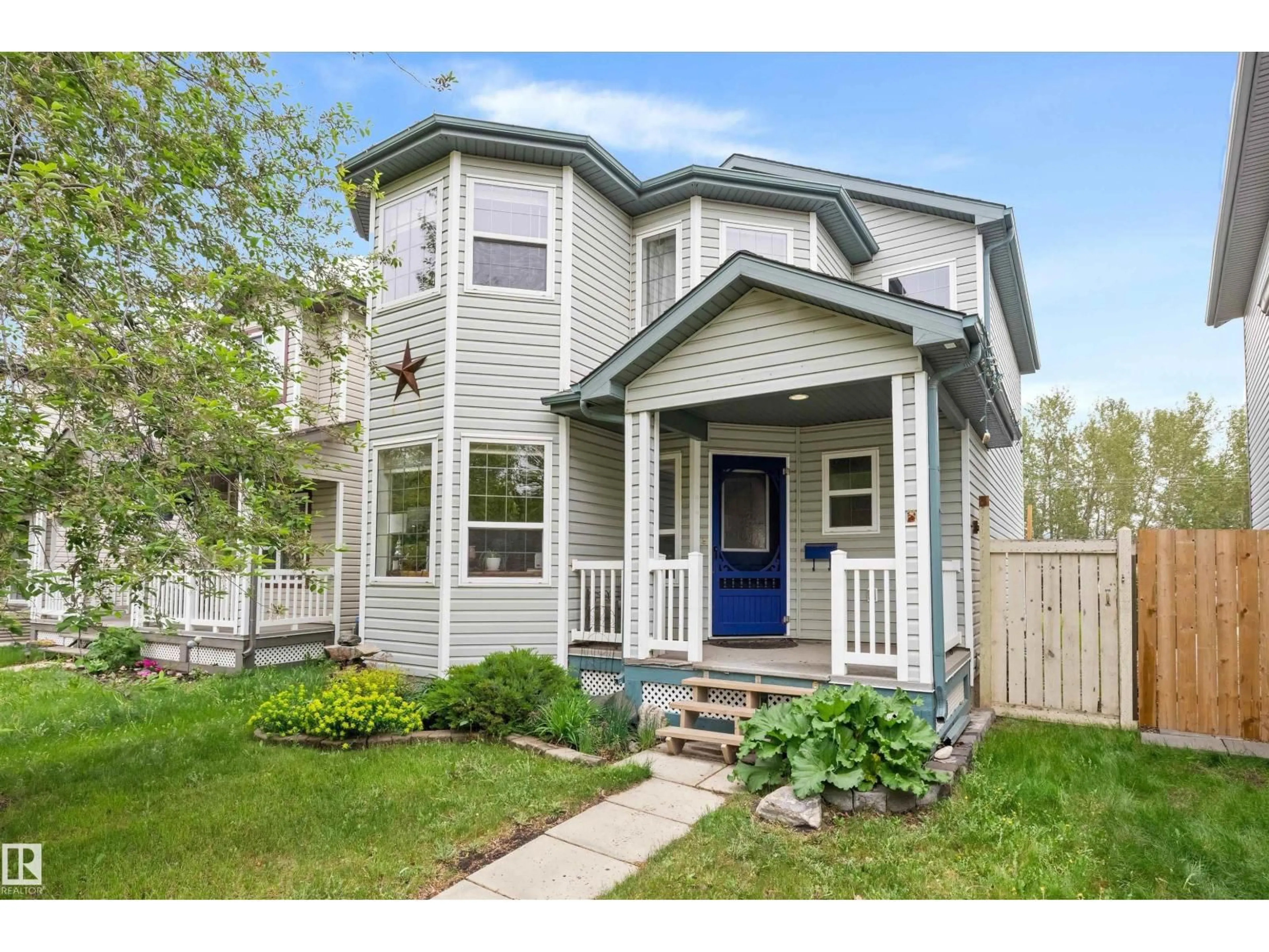 Home with vinyl exterior material, street for 81 MICHIGAN ST, Devon Alberta T9H2H4