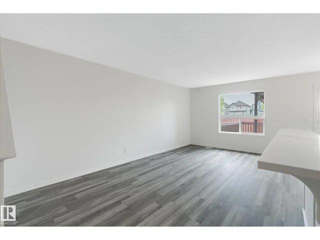 42 CATALINA CO, Fort Saskatchewan 4