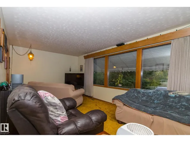 10512 55 AV, Edmonton 5