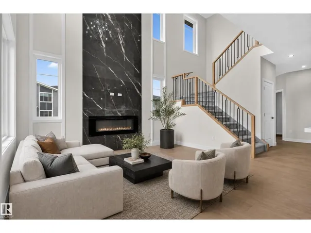 2 PEBBLE CV, Spruce Grove 3
