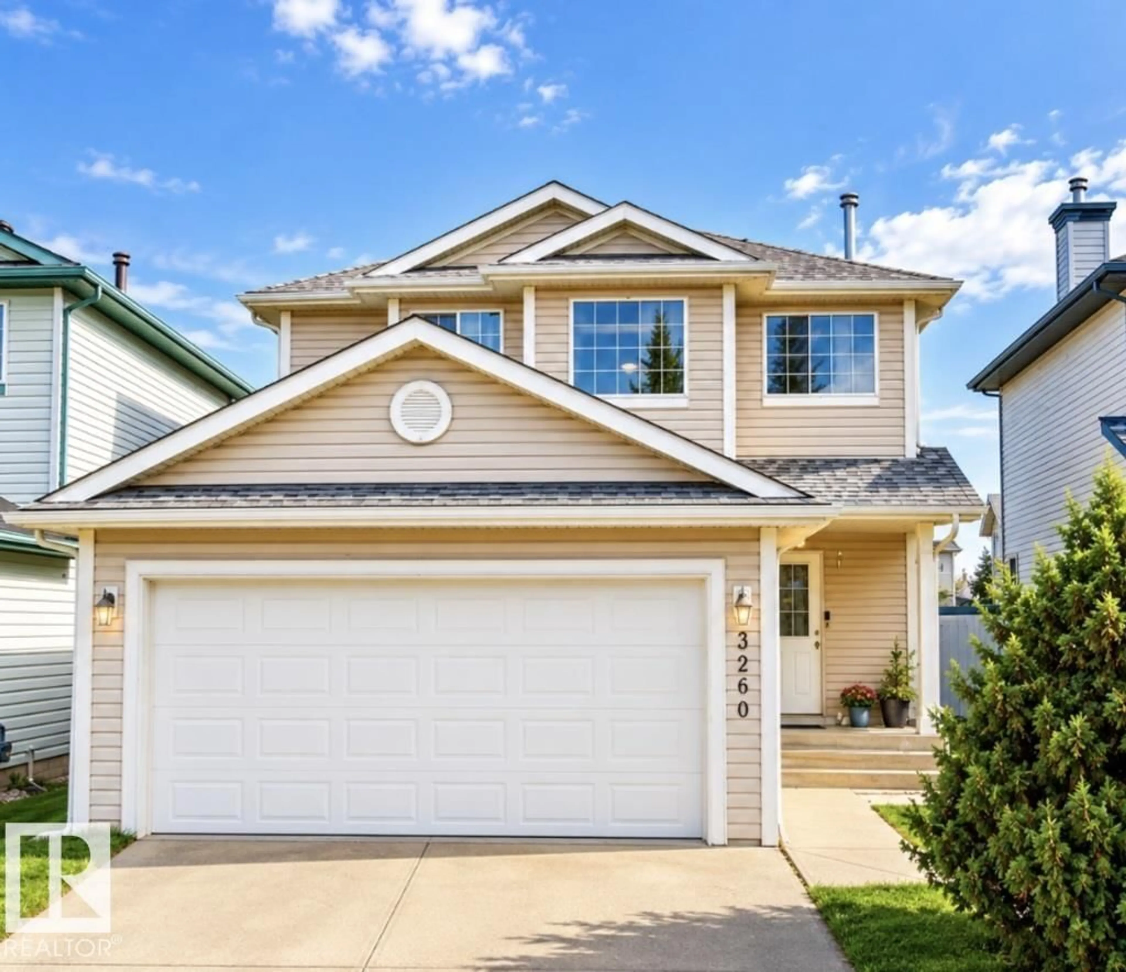 Home with vinyl exterior material, street for 3236 27 AV, Edmonton Alberta T6T1P8