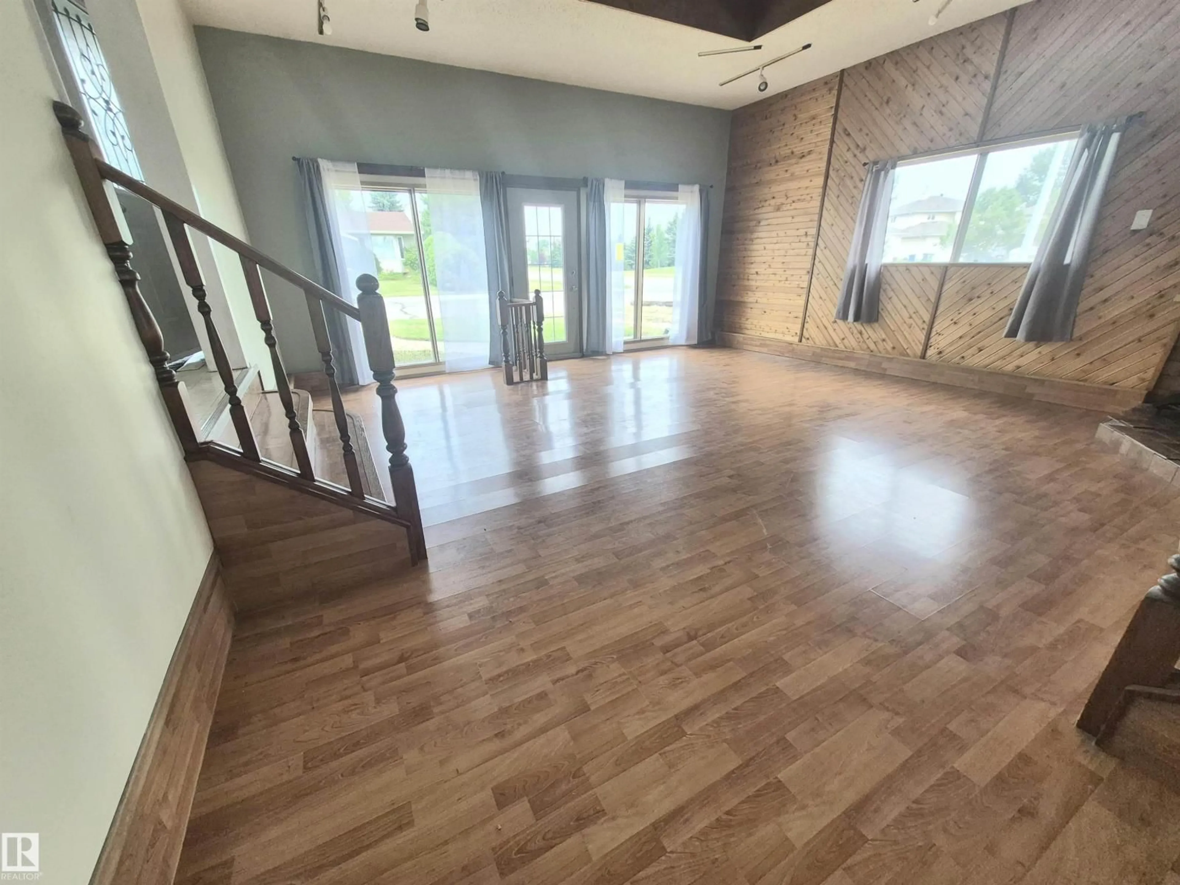 Indoor foyer for 3801 33 AV, Leduc Alberta T9E6E5