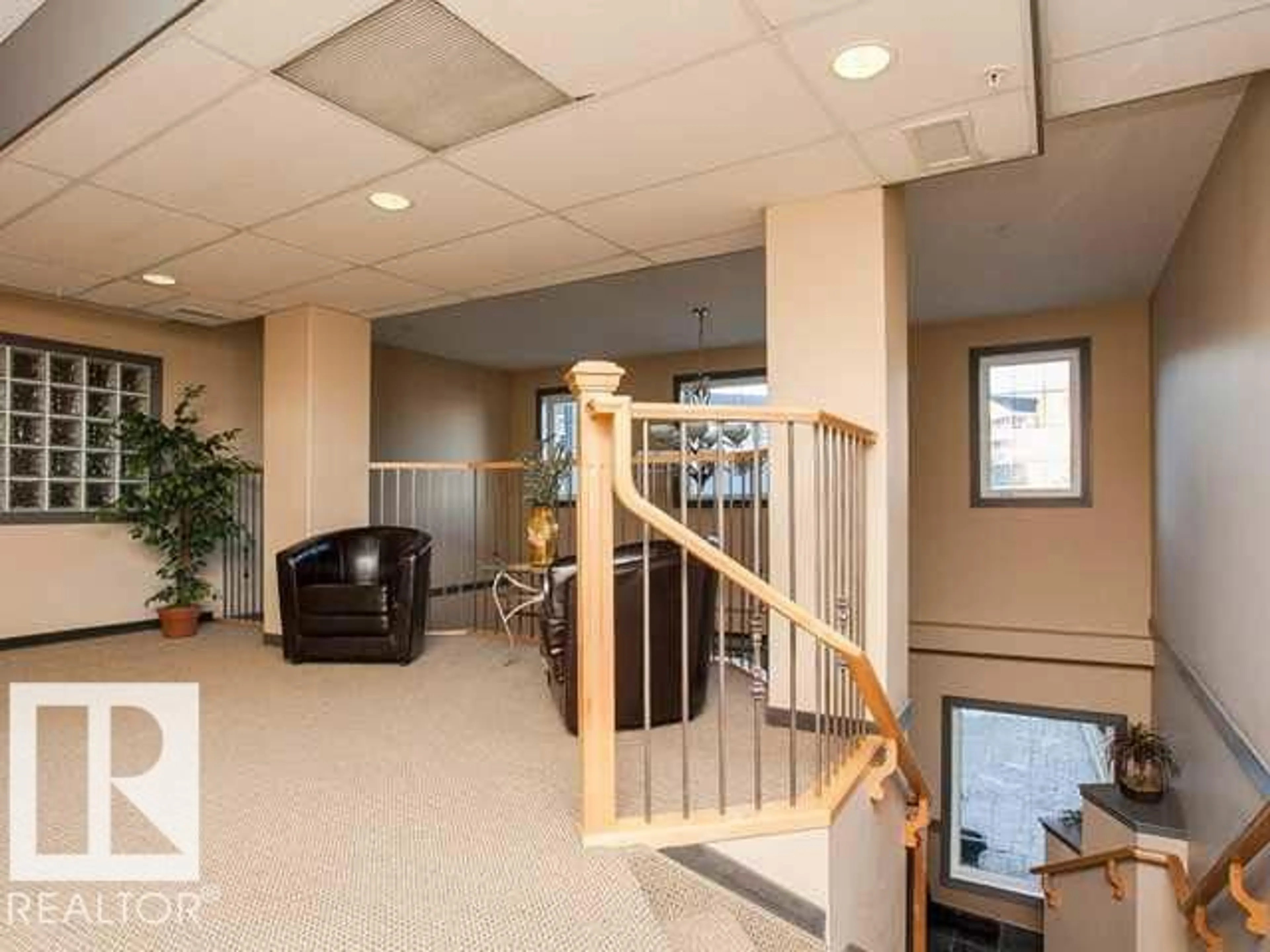 Indoor foyer for #419 - 261 YOUVILLE DR, Edmonton Alberta T6L7H3