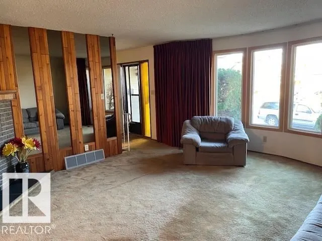 8305 100 AV, Fort Saskatchewan 5