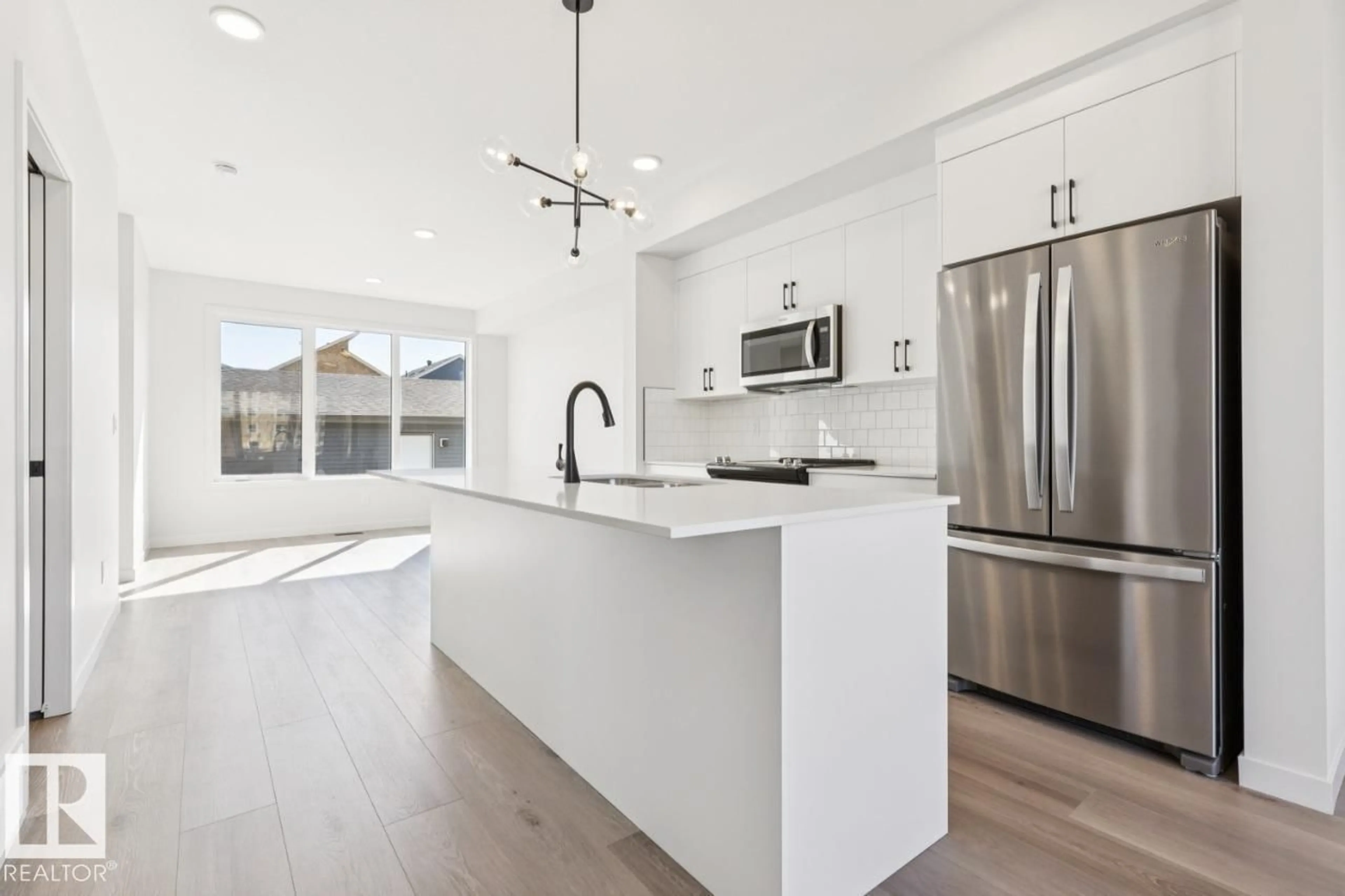 Open concept kitchen, unknown for 353 RANKIN DR, St. Albert Alberta T8N5T2