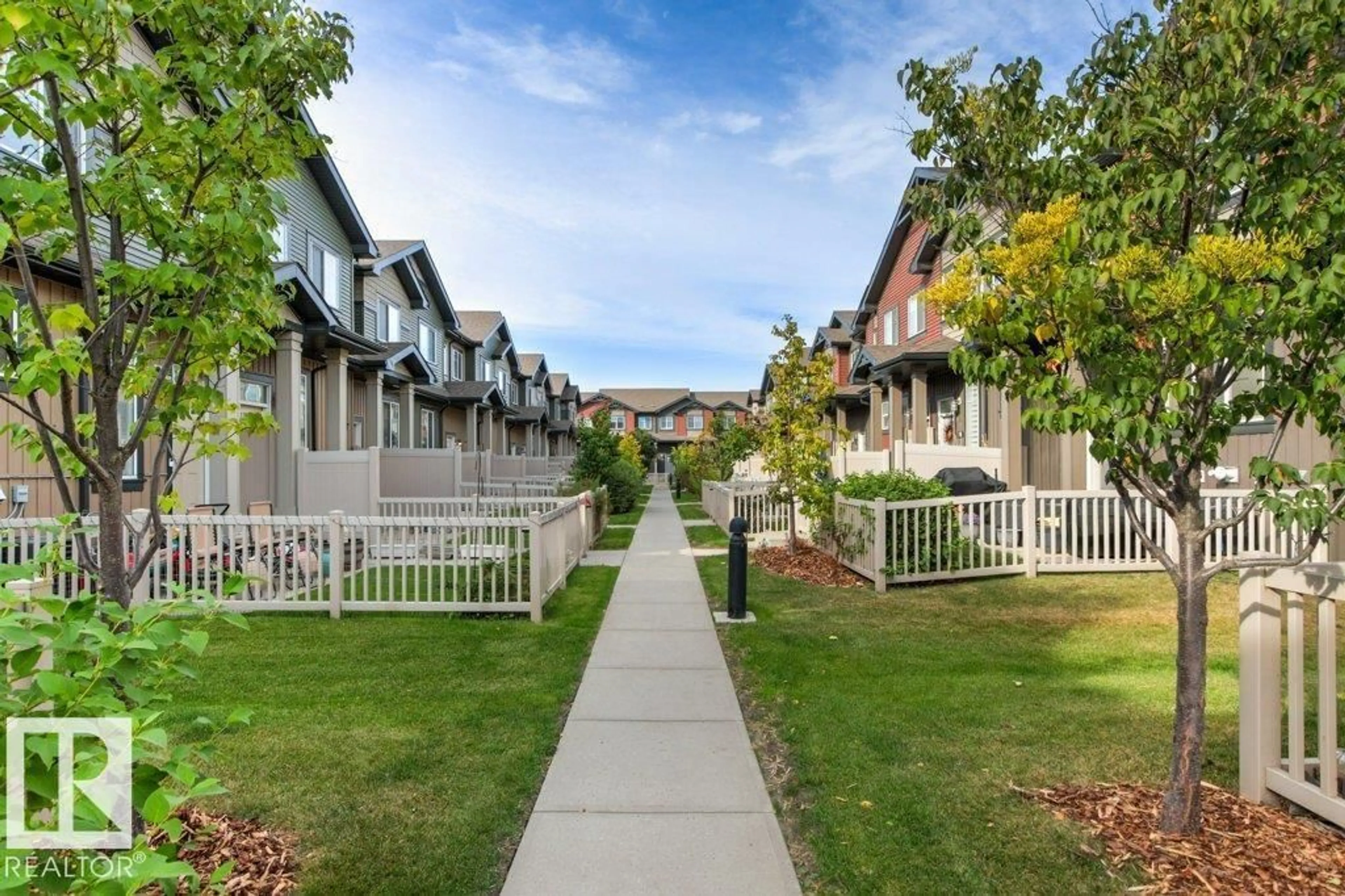 Patio, street for 75 - 3305 ORCHARDS LINK LI, Edmonton Alberta T6X2H1