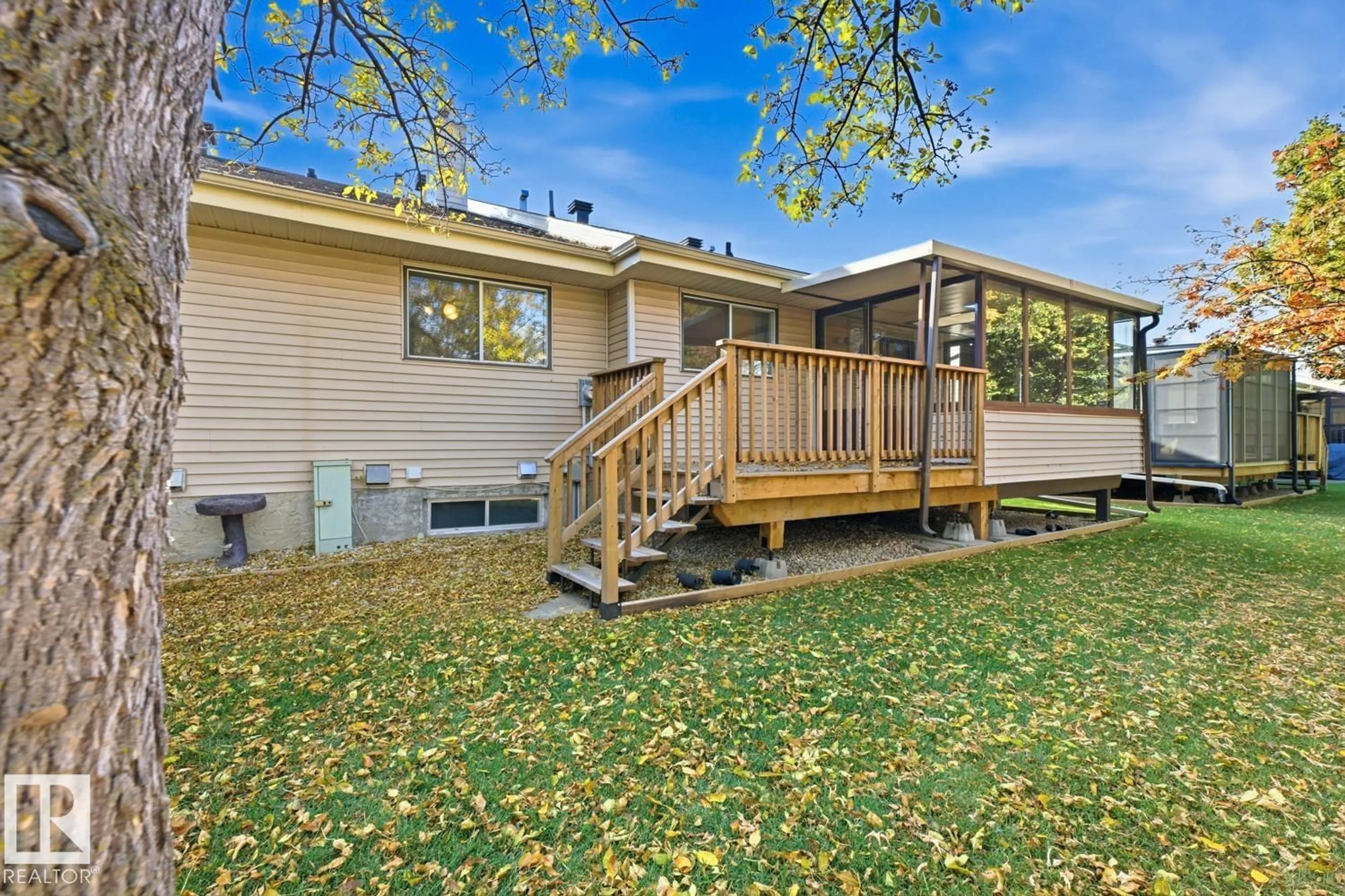 Patio, unknown for 263 OEMING RD, Edmonton Alberta T6R1M4