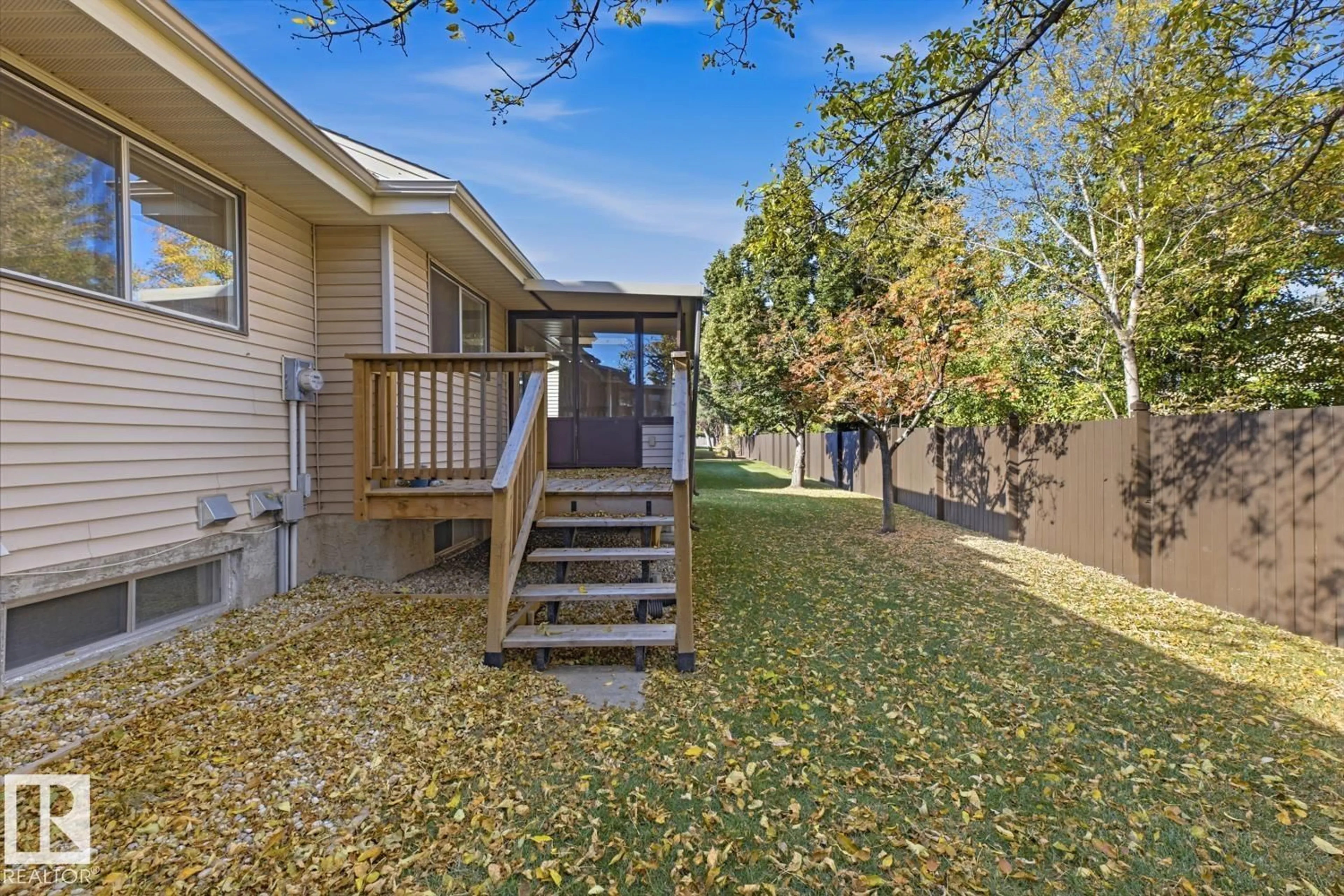 Patio, unknown for 263 OEMING RD, Edmonton Alberta T6R1M4