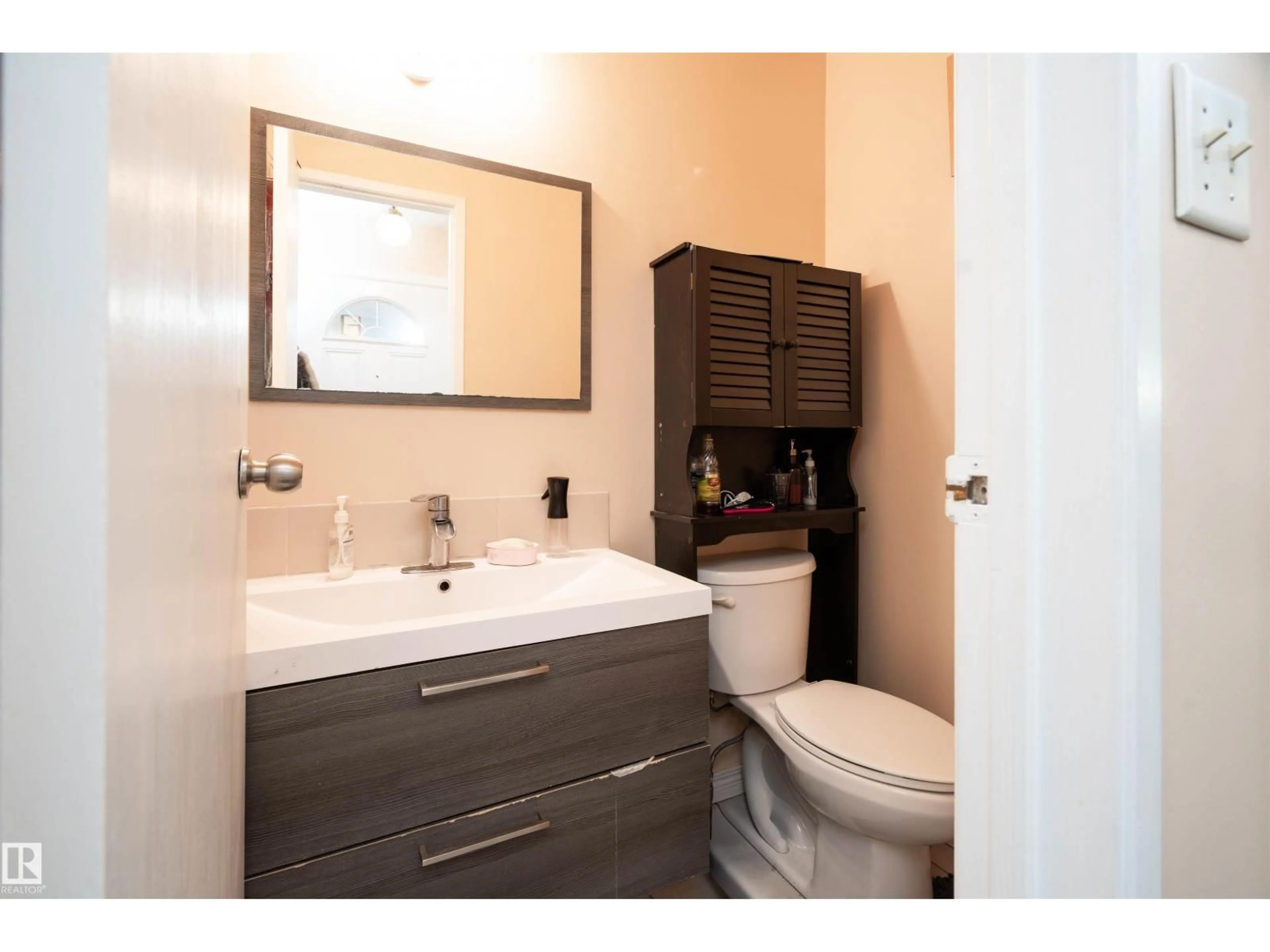 Standard bathroom, unknown for 58 - 2020 105 ST, Edmonton Alberta T6J5J2