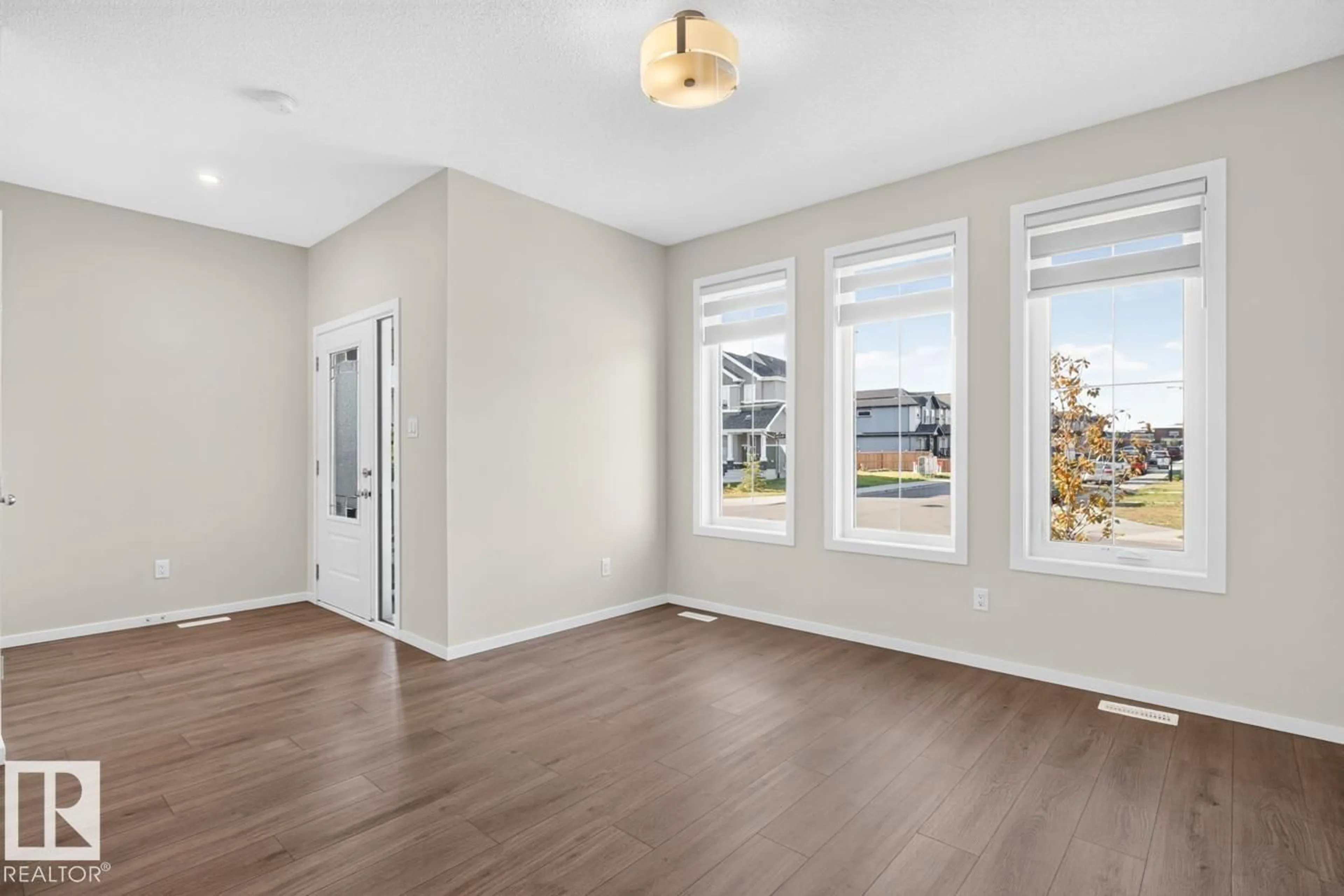 A pic of a room for 9478 COLAK LN, Edmonton Alberta T6W5B6