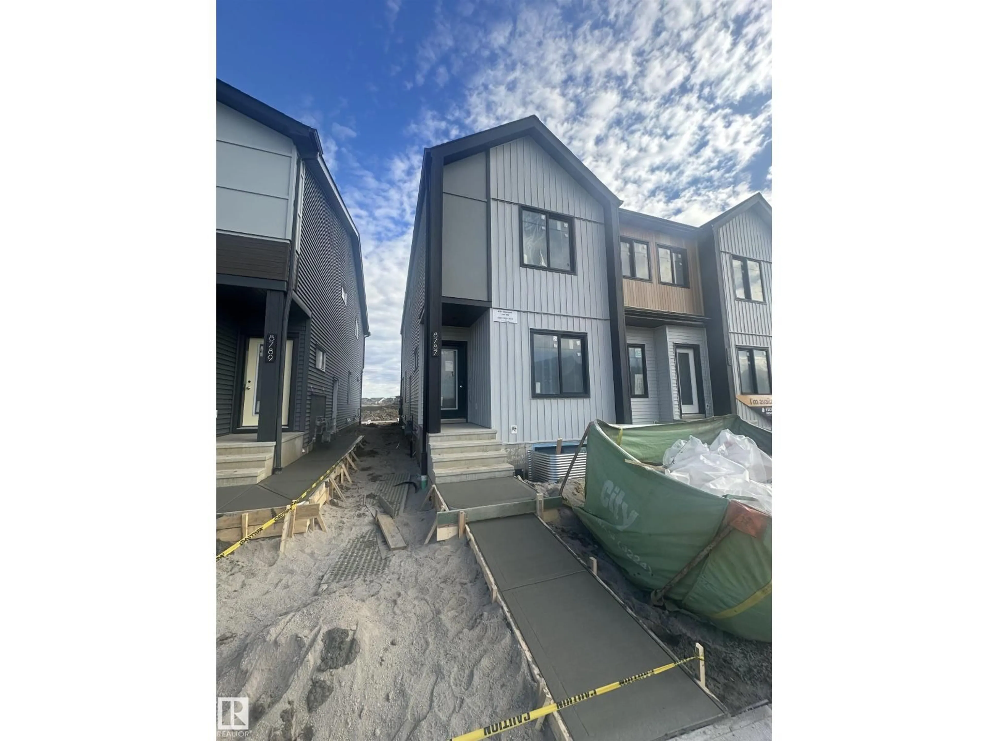 Unknown for 8787 EDGEMONT LI, Edmonton Alberta T6M3K7