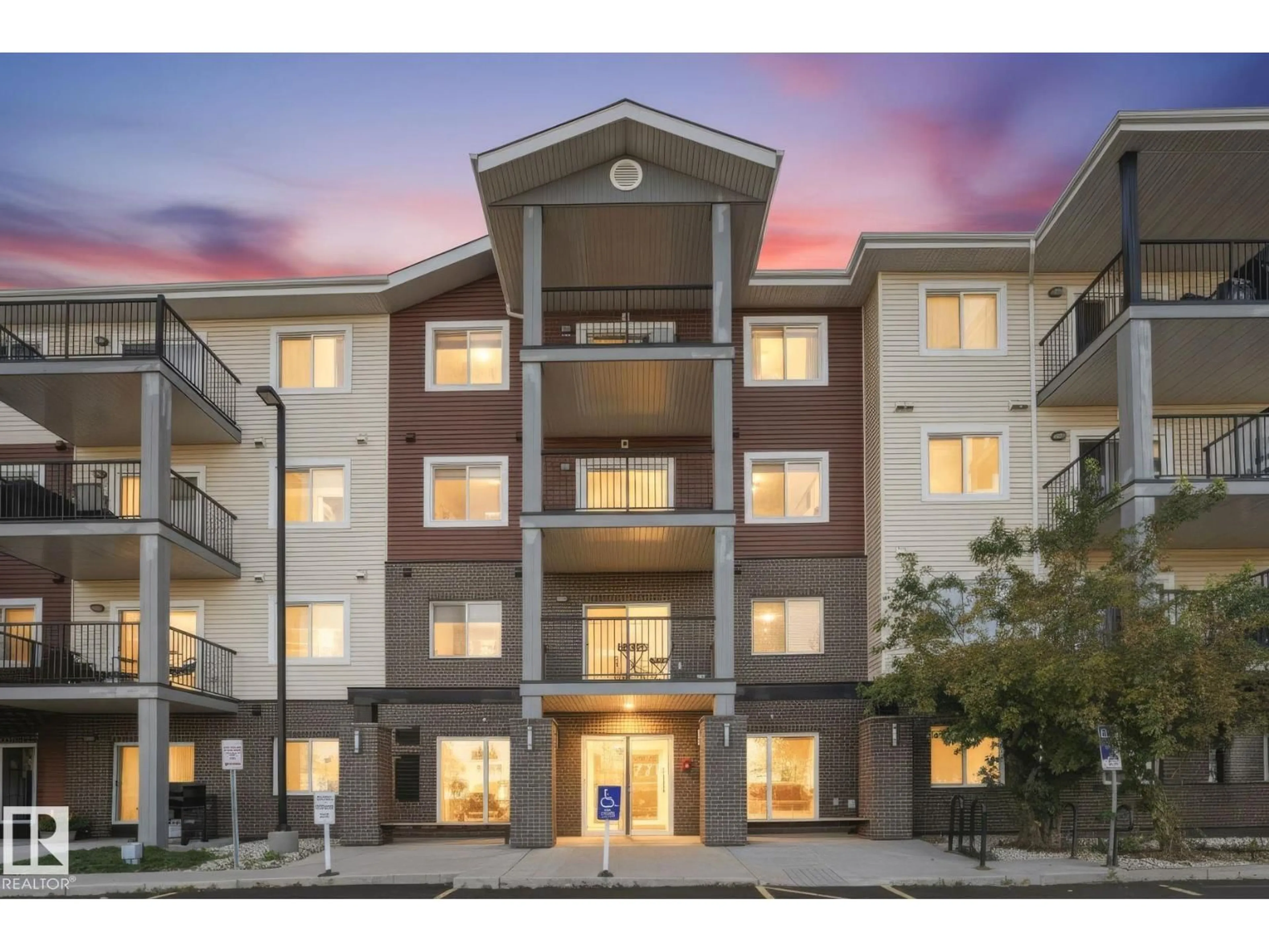 Unknown for 7711 - 316 71 ST, Edmonton Alberta T6B3W3