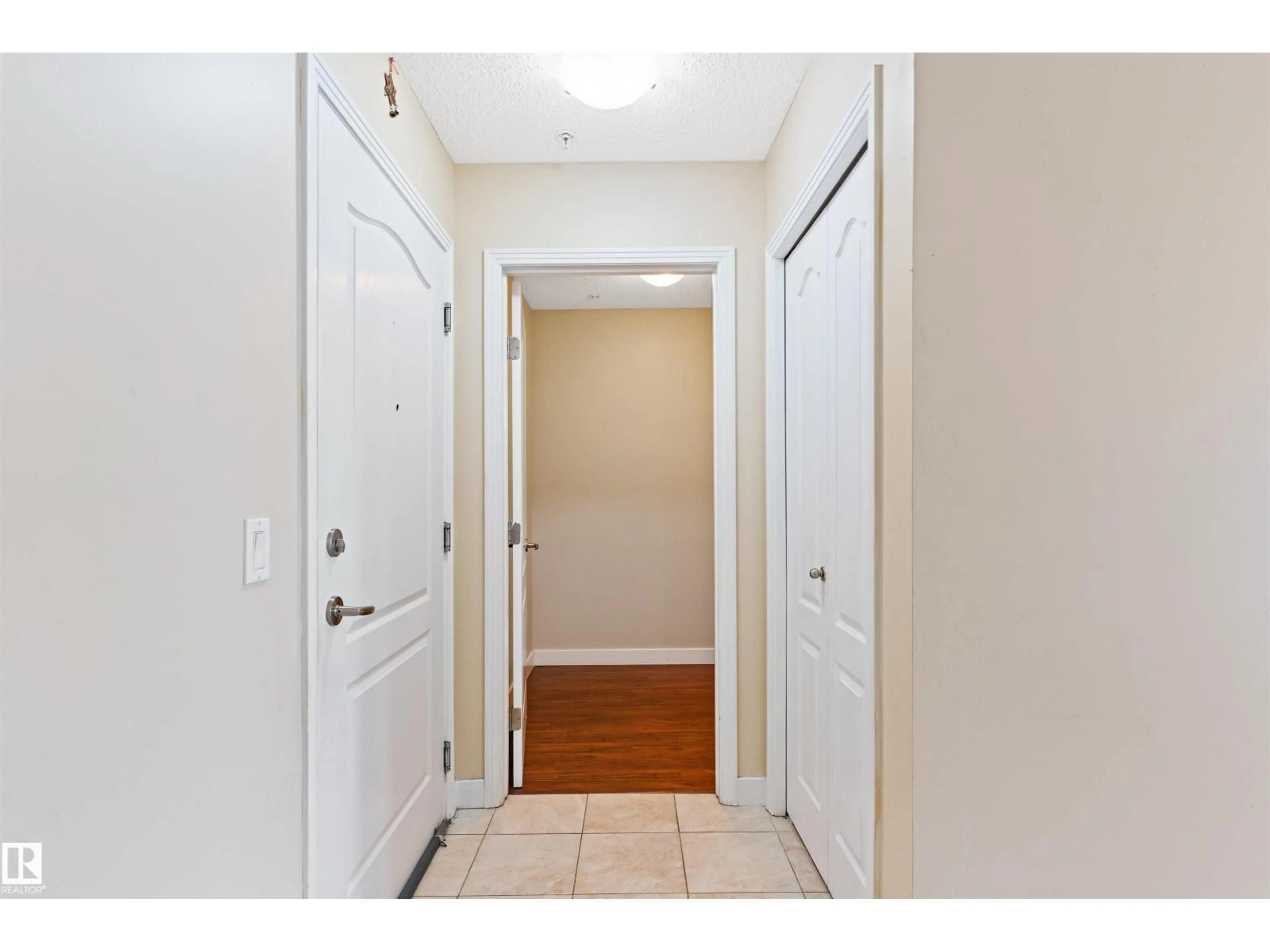 Indoor entryway for #103 - 12660 142 AV, Edmonton Alberta T5X0J4