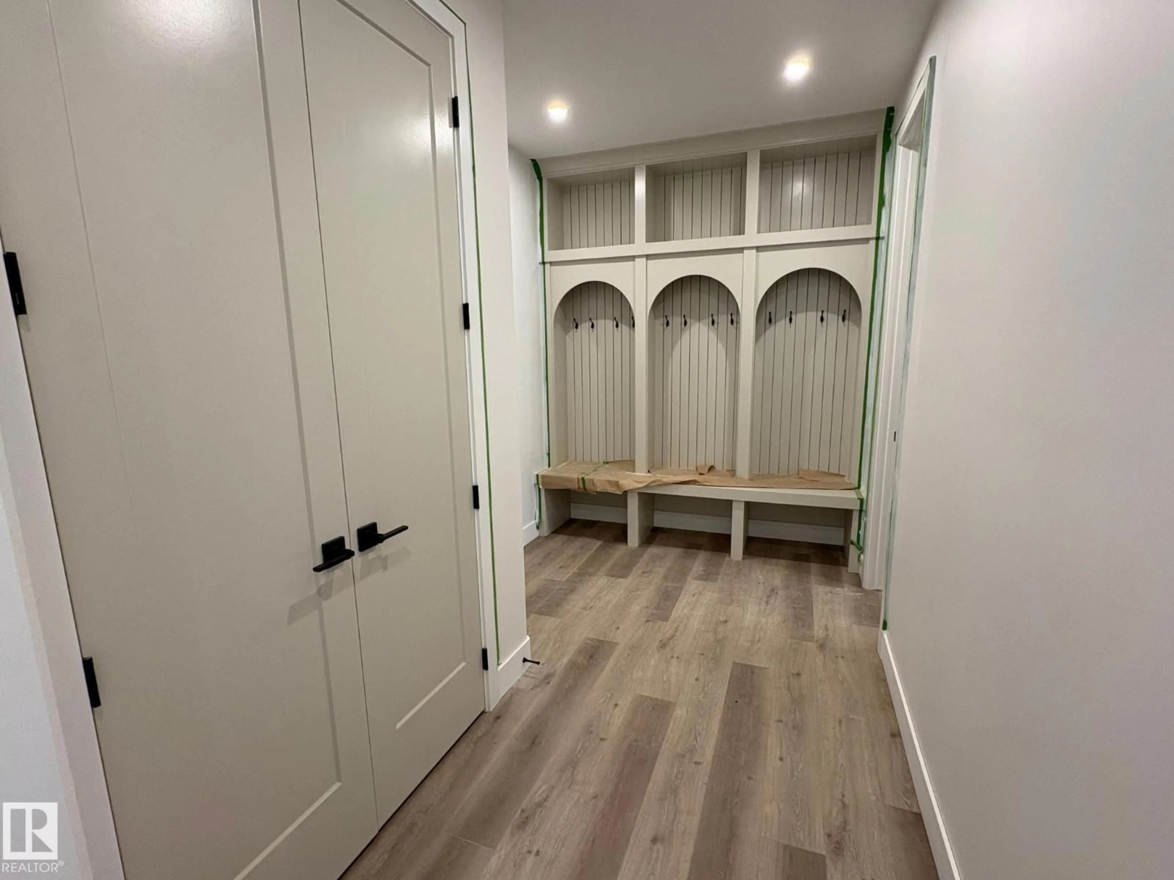 Indoor entryway for 14 ARTHUR WY, Spruce Grove Alberta T7X0Y4