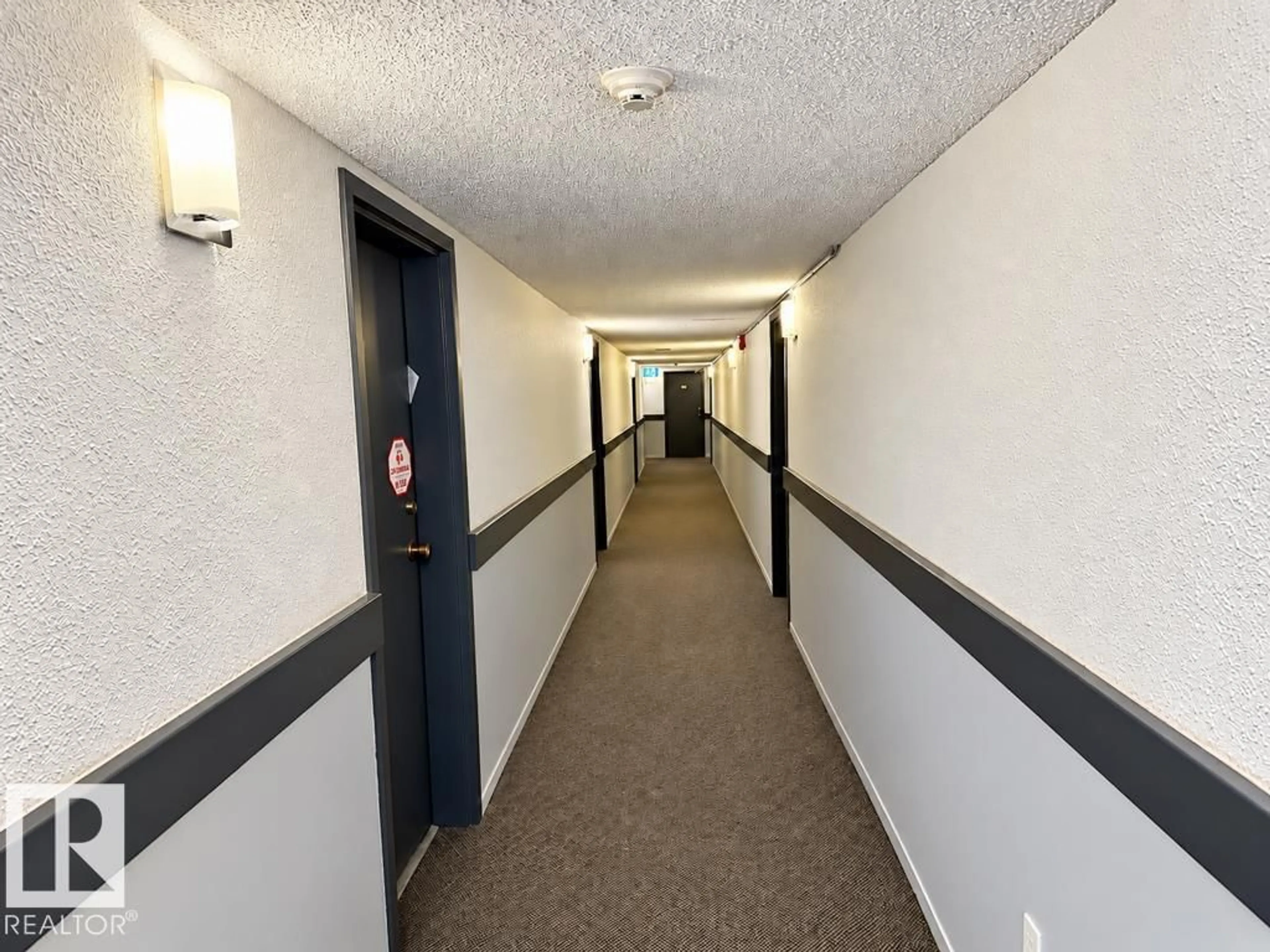 Indoor foyer for #107 - 1624 48 ST, Edmonton Alberta T6L5P1