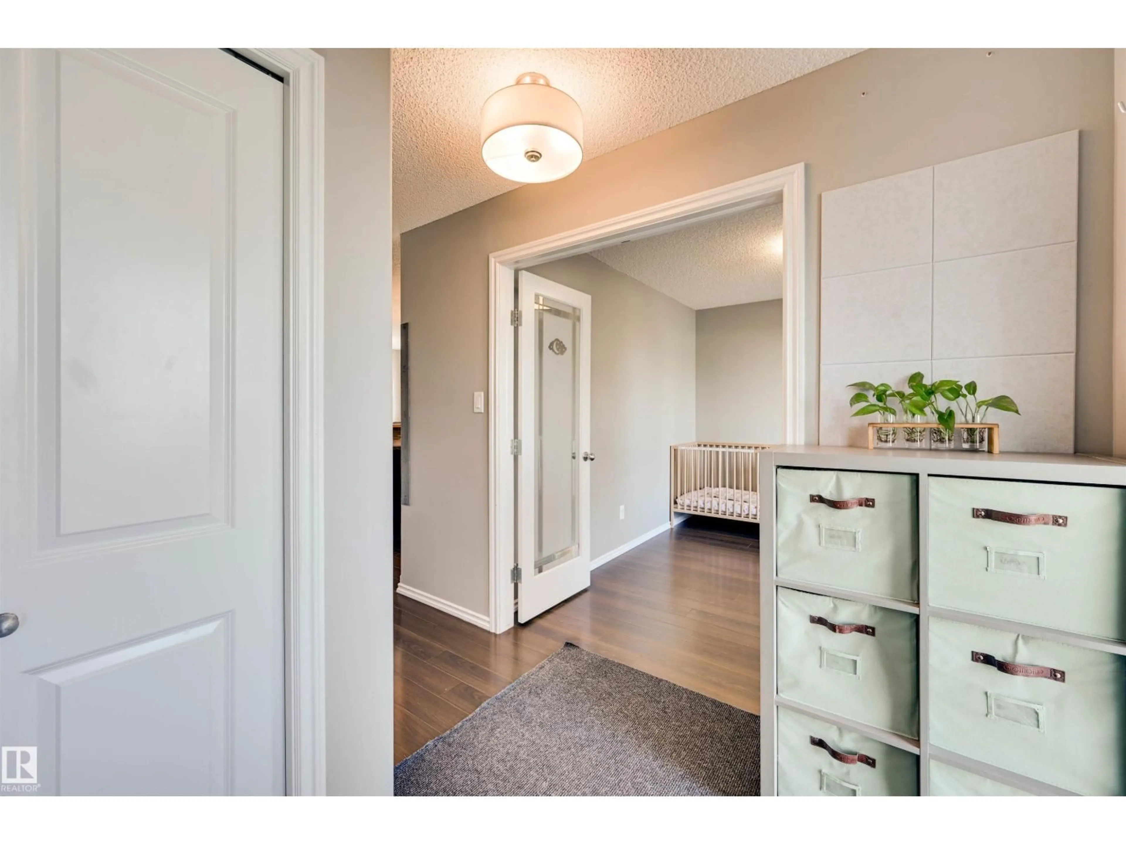Indoor entryway for NW - 9523 212 ST, Edmonton Alberta T5T4J6