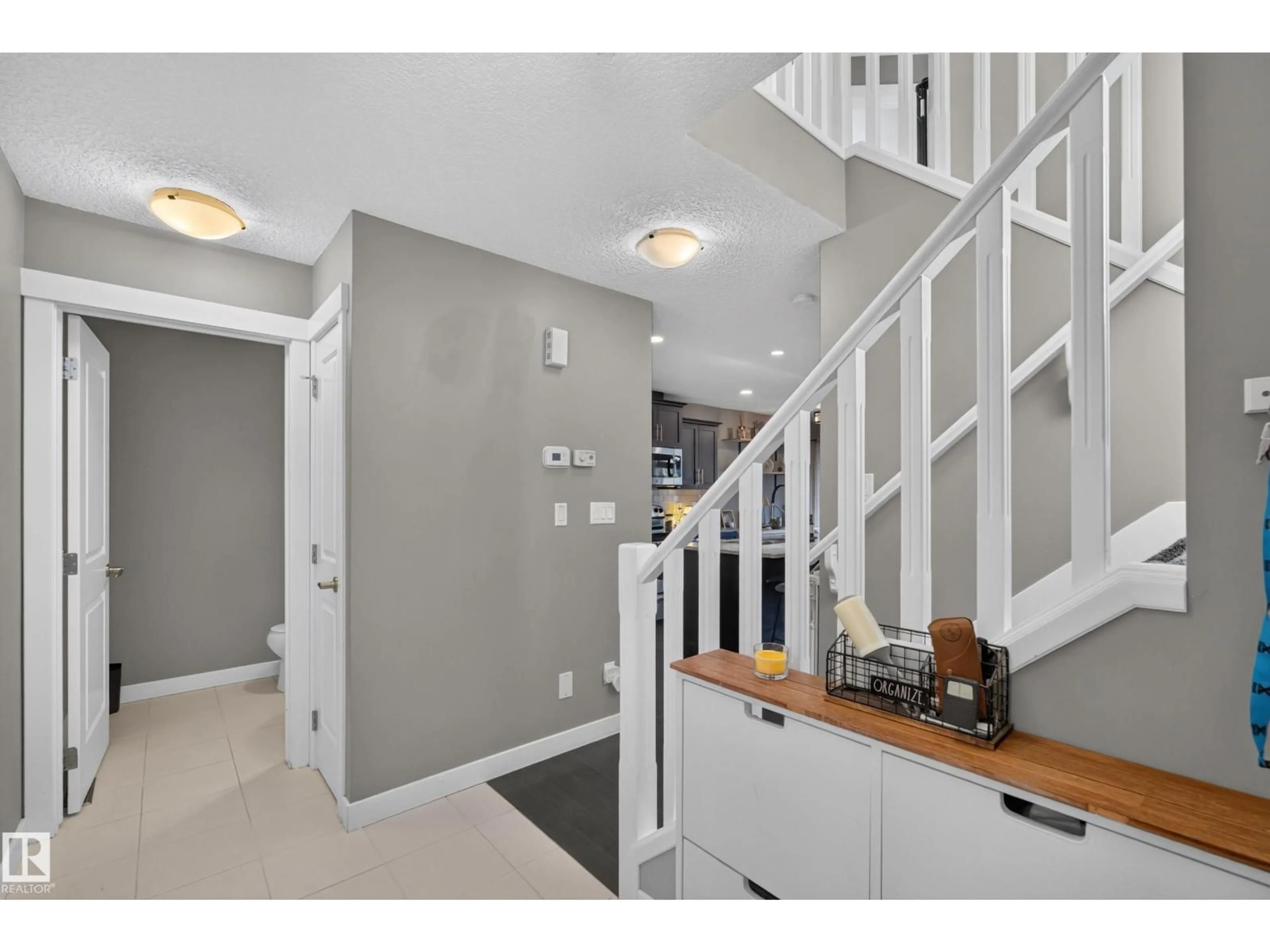 Indoor entryway for 83 RADCLIFFE WD, Fort Saskatchewan Alberta T8L0M6