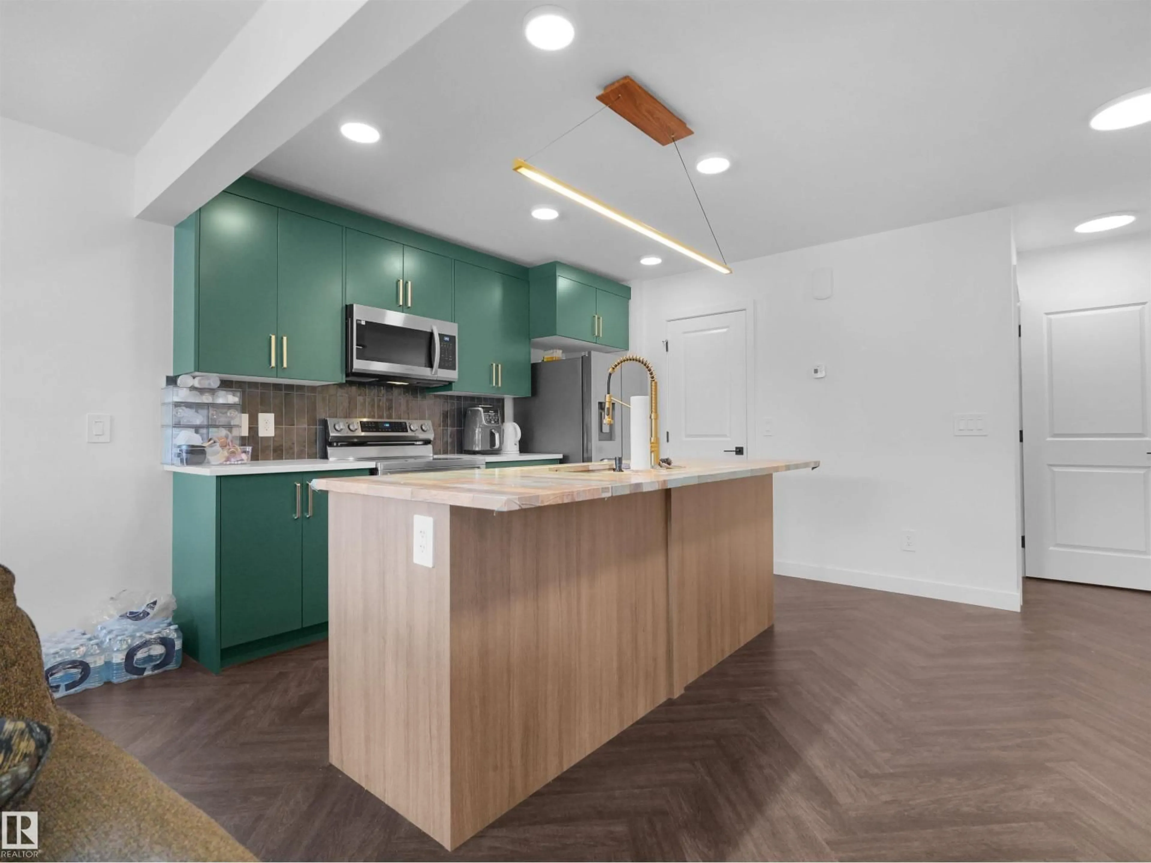 Open concept kitchen, unknown for LI SW - 7816 KRULUK LINK, Edmonton Alberta T6W4V1