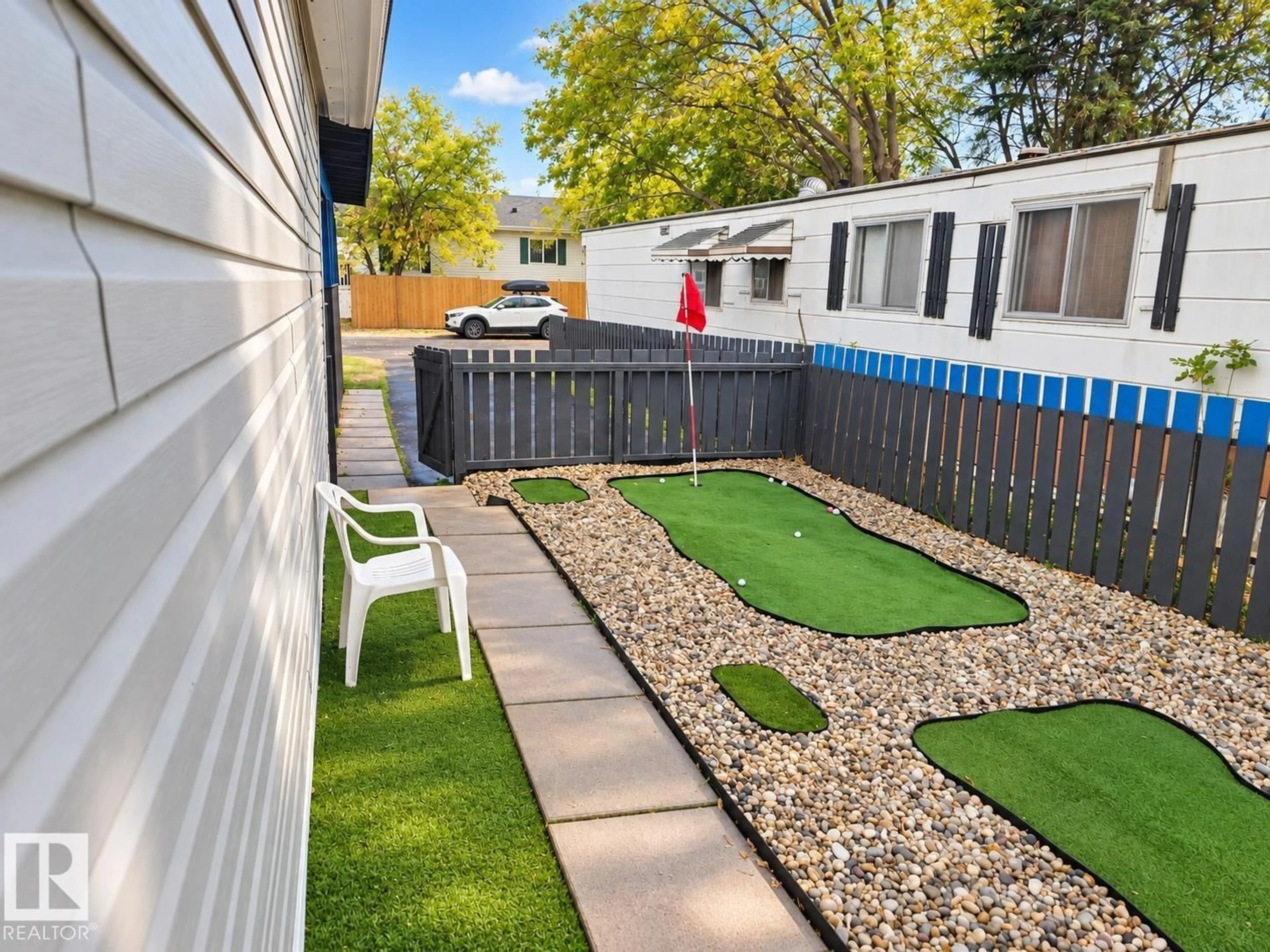 Patio, street for NW - 177 WEST VIEW CR, Edmonton Alberta T5S1T1