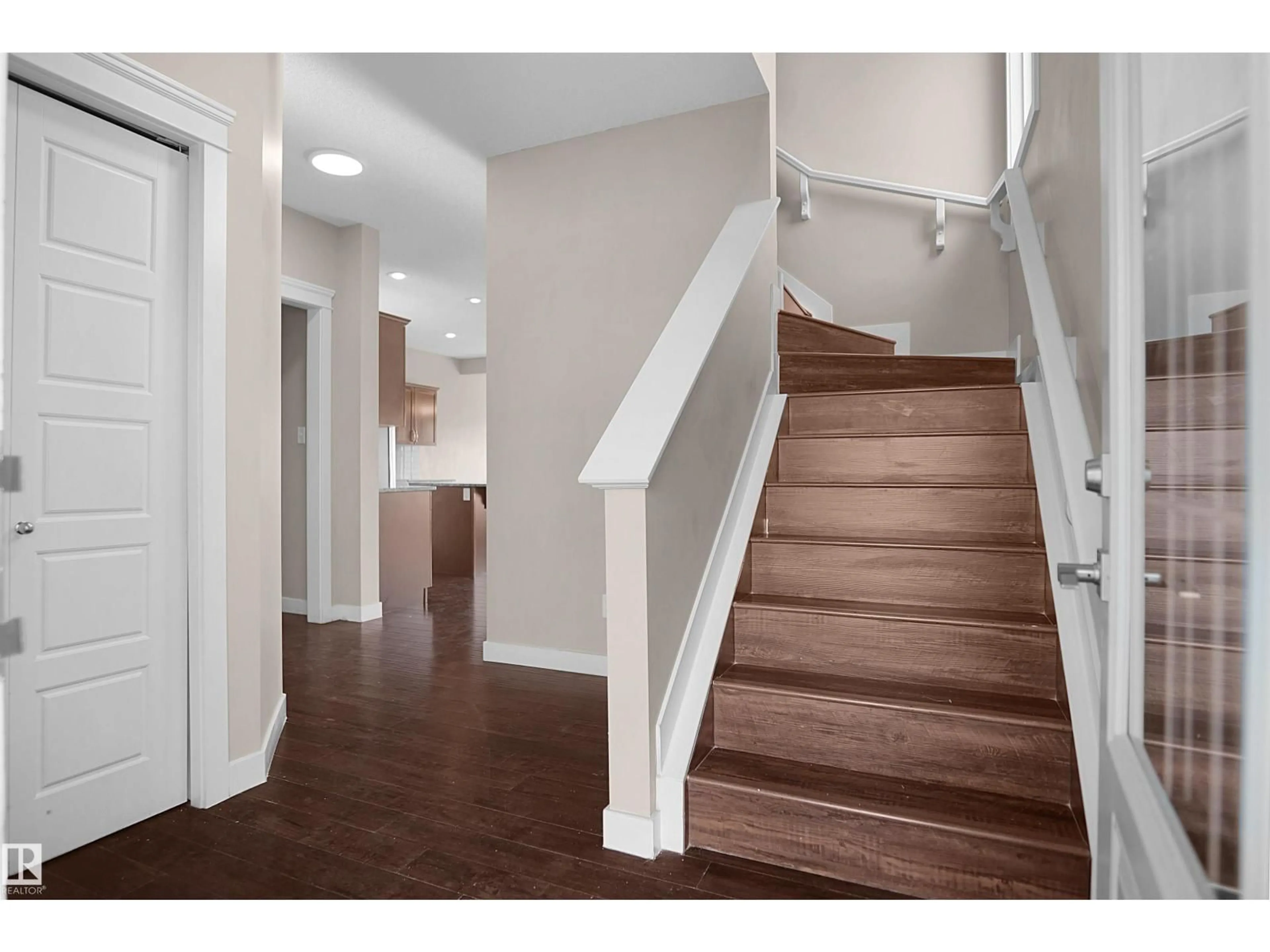 Indoor entryway for 3863 170 AV, Edmonton Alberta T5Y3S2
