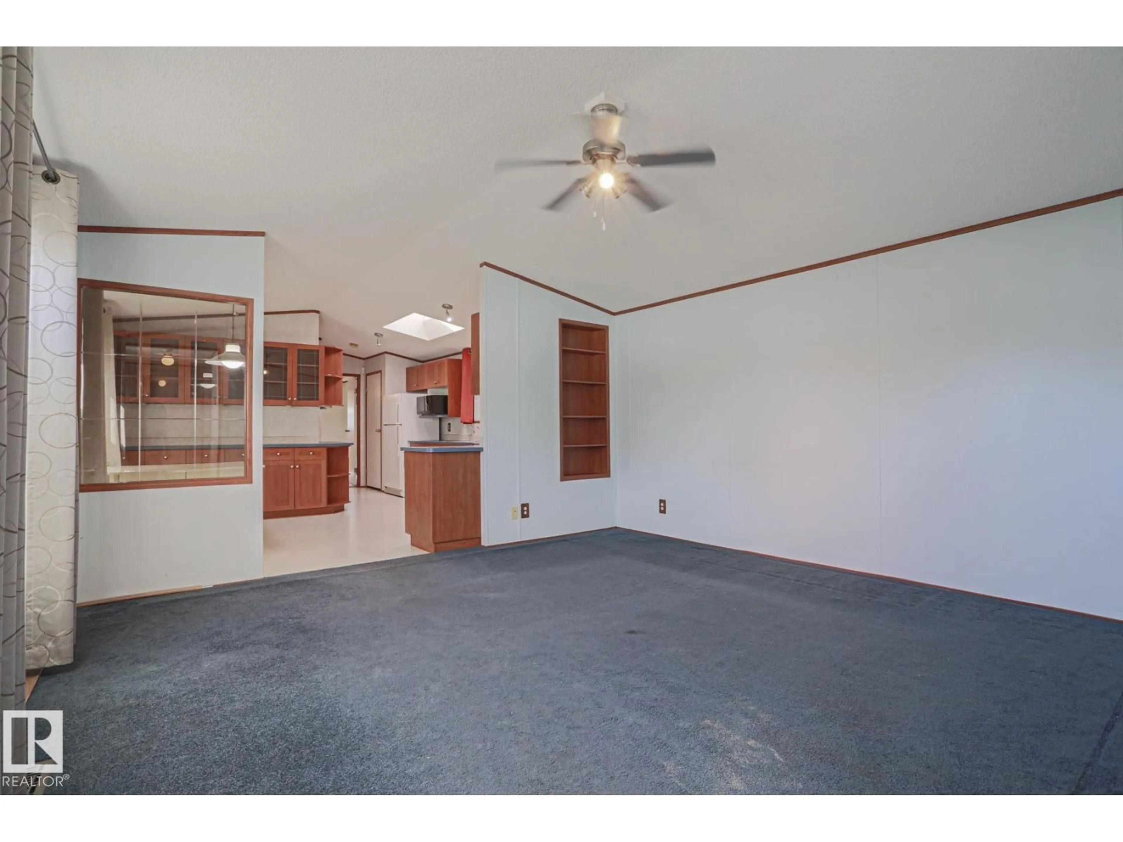 A pic of a room for 70 EVERGREEN MOBILE PARK NW, Edmonton Alberta T5Y4M2