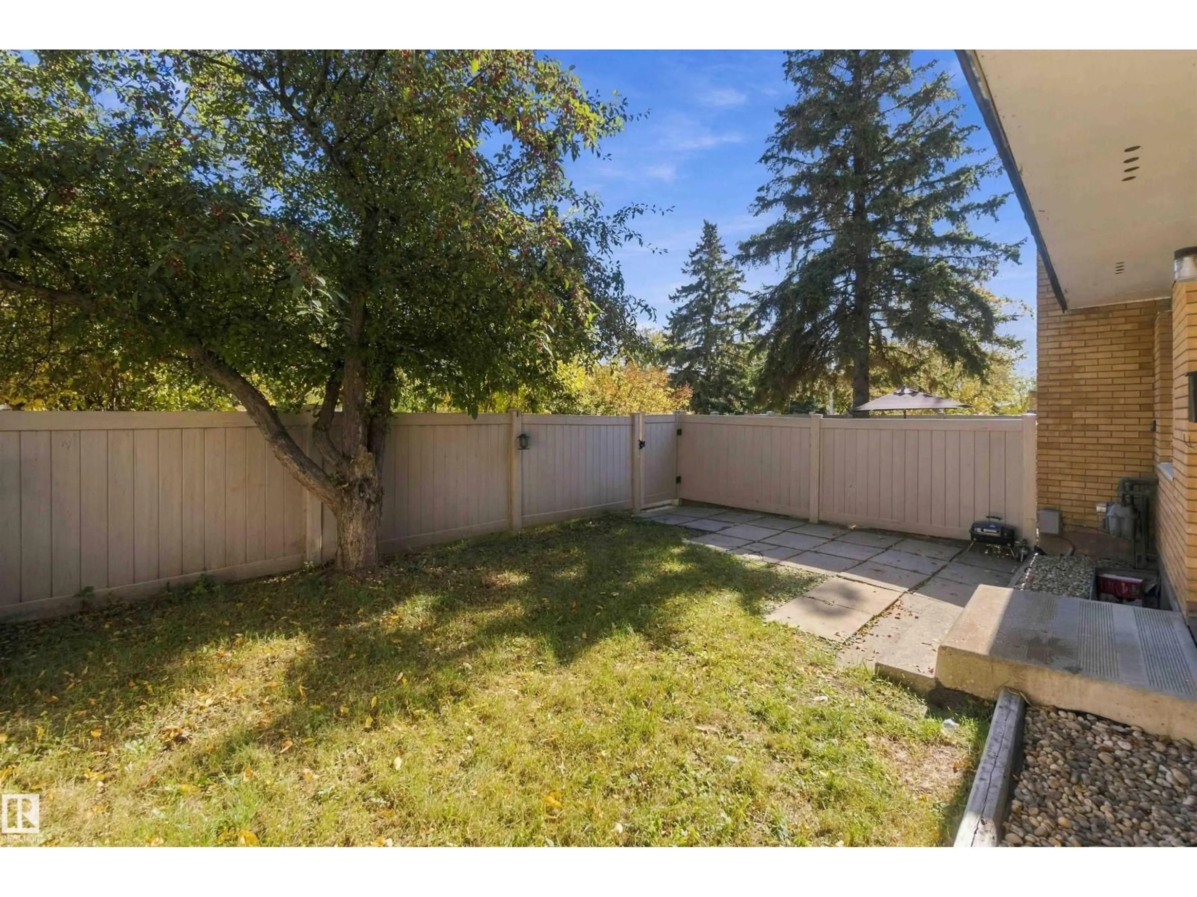 Patio, unknown for 132 LONDONDERRY SQUARE, Edmonton Alberta T5C3C4
