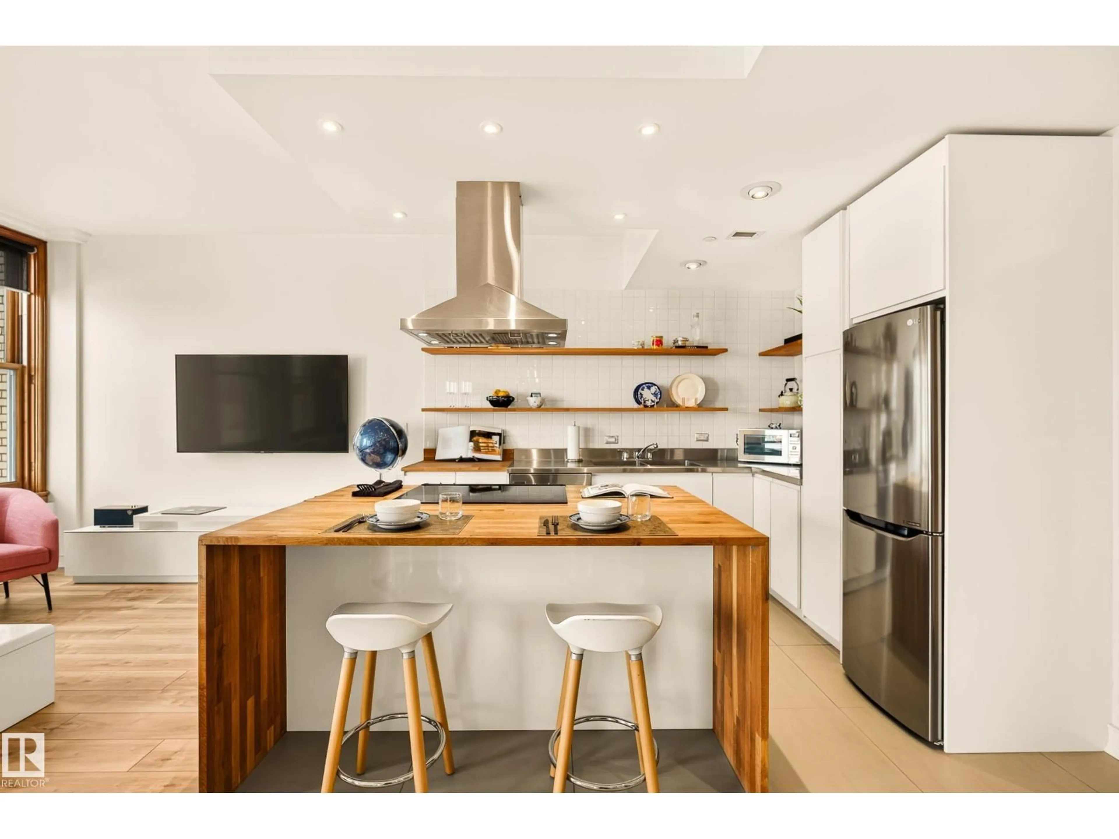Contemporary kitchen, unknown for 806 - 10134 100 ST, Edmonton Alberta T6J0N8