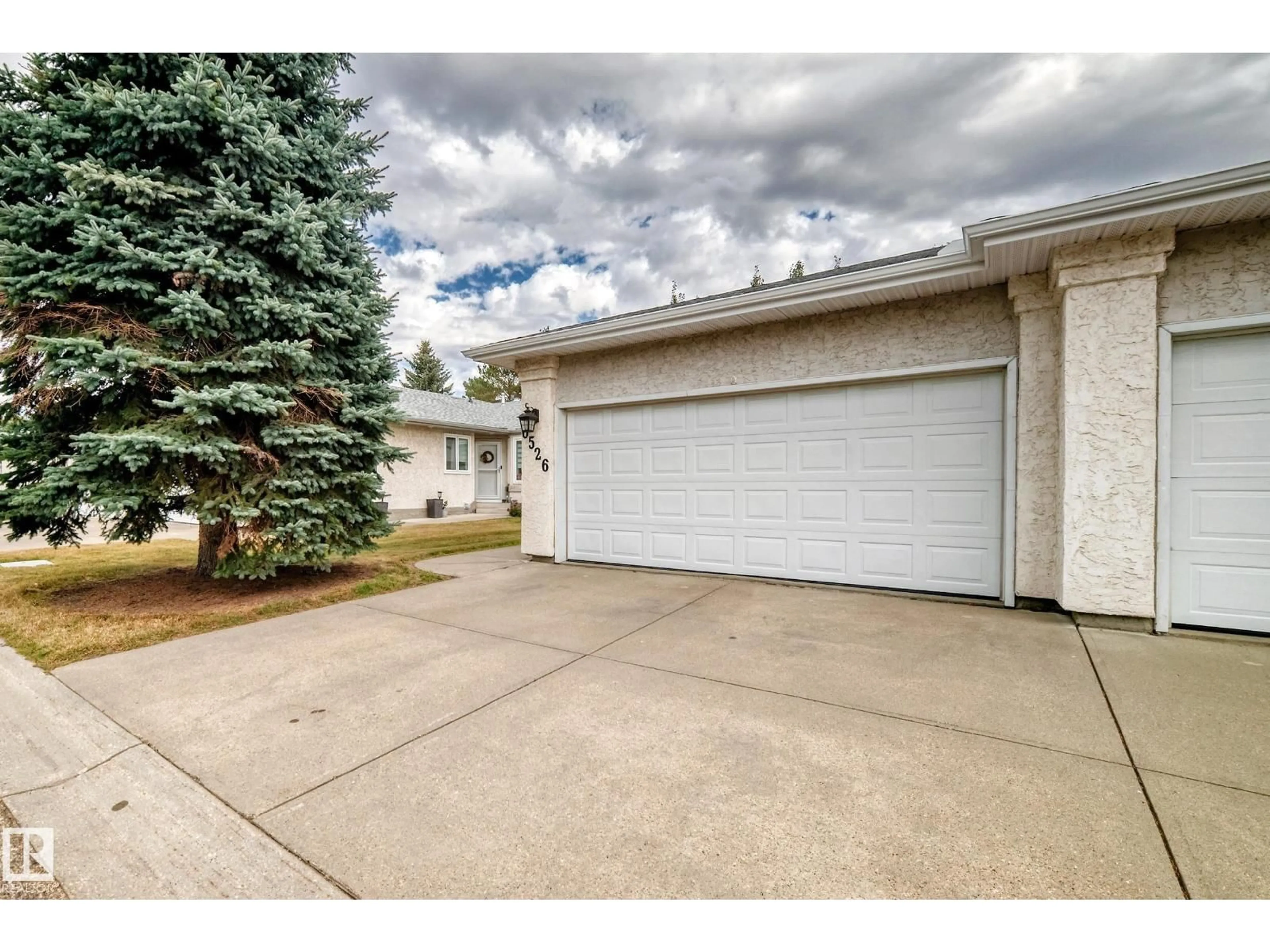 Indoor garage for 6526 158 AV, Edmonton Alberta T5Y2S7