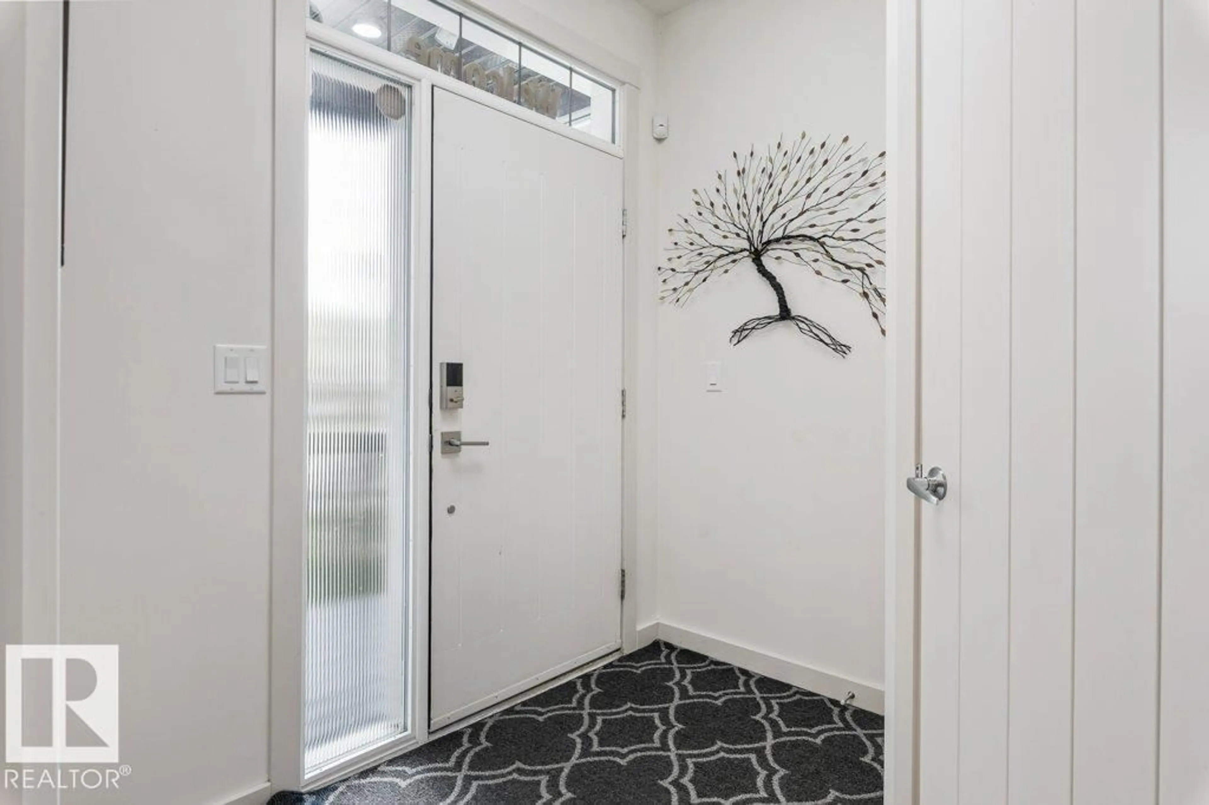 Indoor entryway for 29 NEWGATE WY, St. Albert Alberta T8N4C5