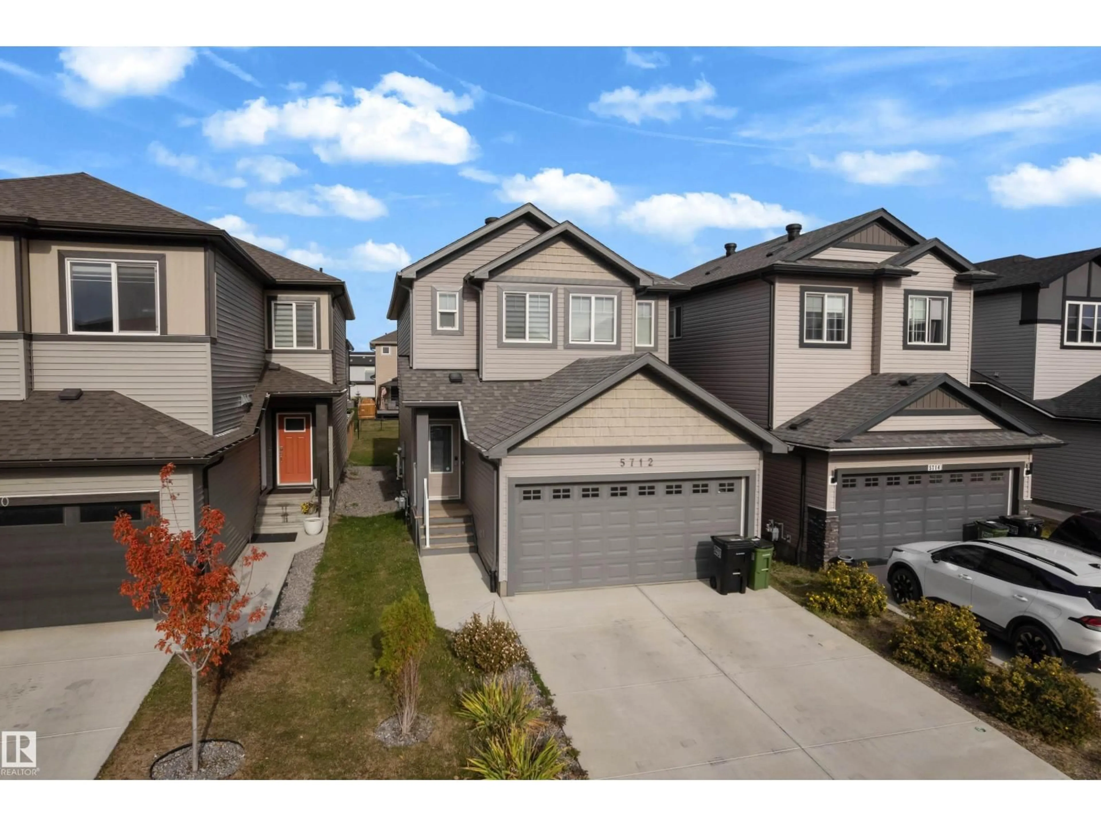 A pic from outside/outdoor area/front of a property/back of a property/a pic from drone, street for SW SW - 5712 CAUTLEY CR, Edmonton Alberta T6W4X9
