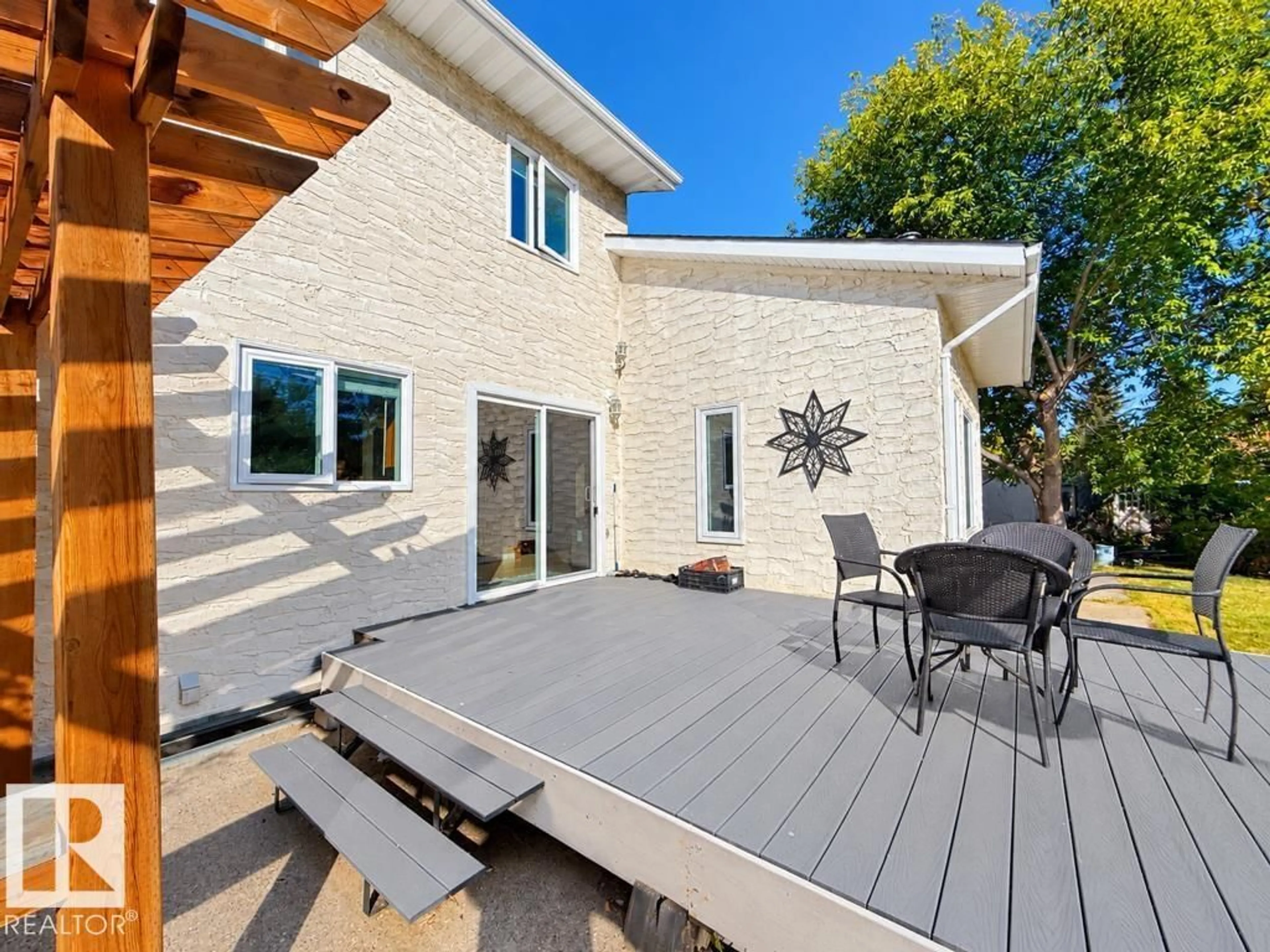 Patio, street for NW - 1823 45 ST, Edmonton Alberta T6L2S6