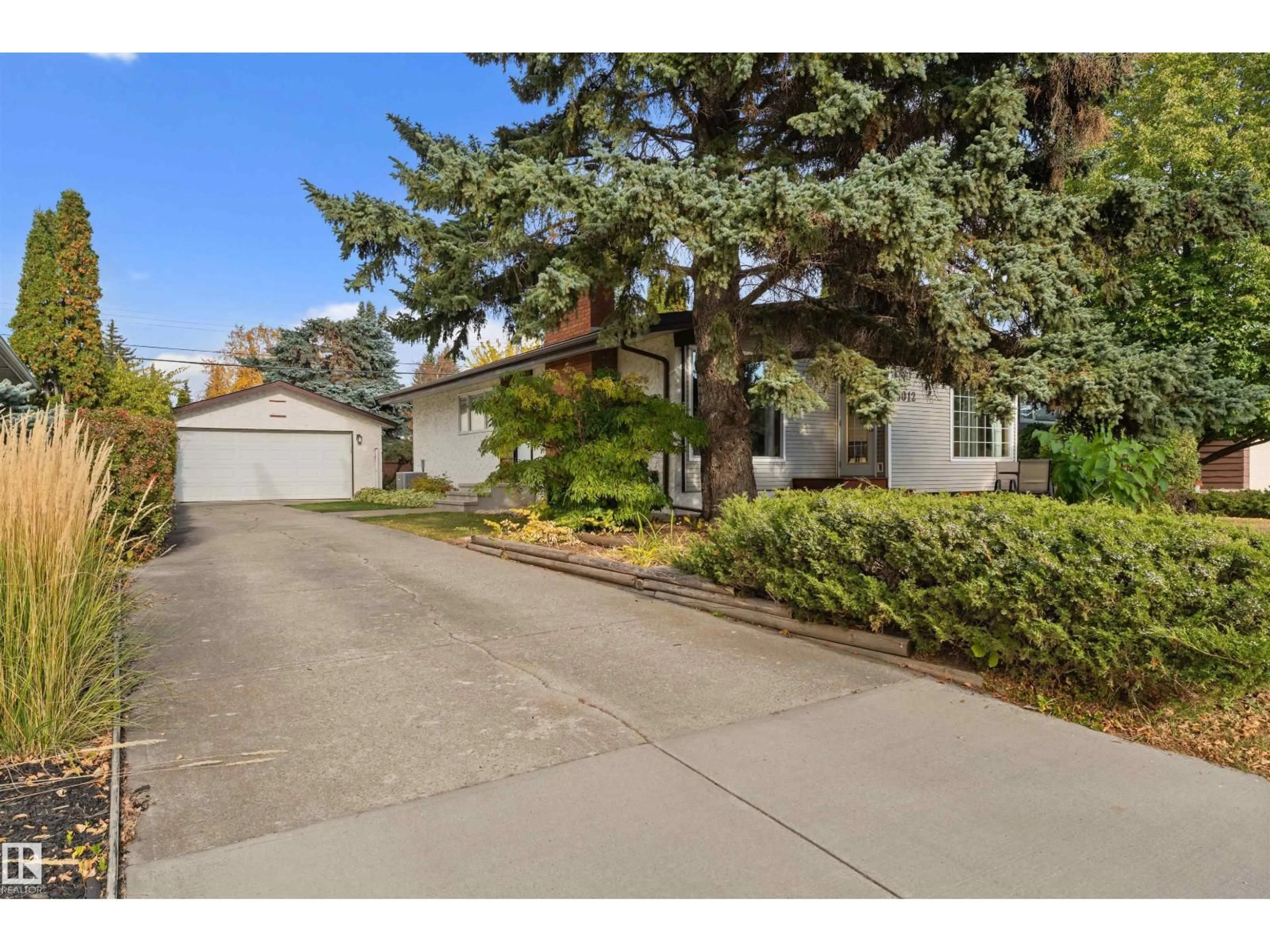 Unknown for 15012 77 AV, Edmonton Alberta T5R3B3