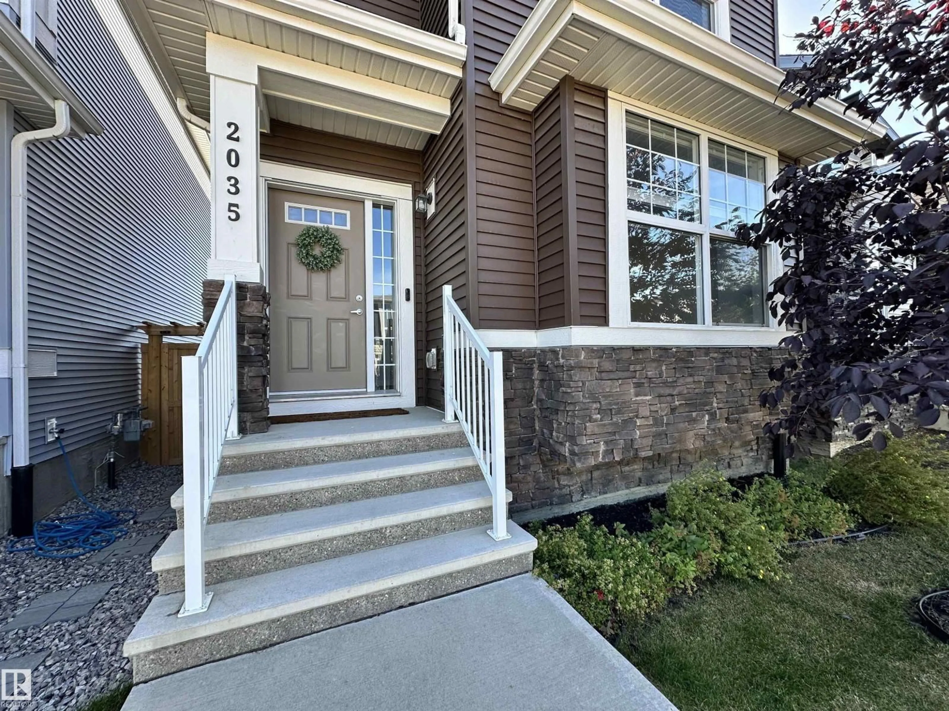 Unknown for SW - 2035 160 ST, Edmonton Alberta T6W4E7