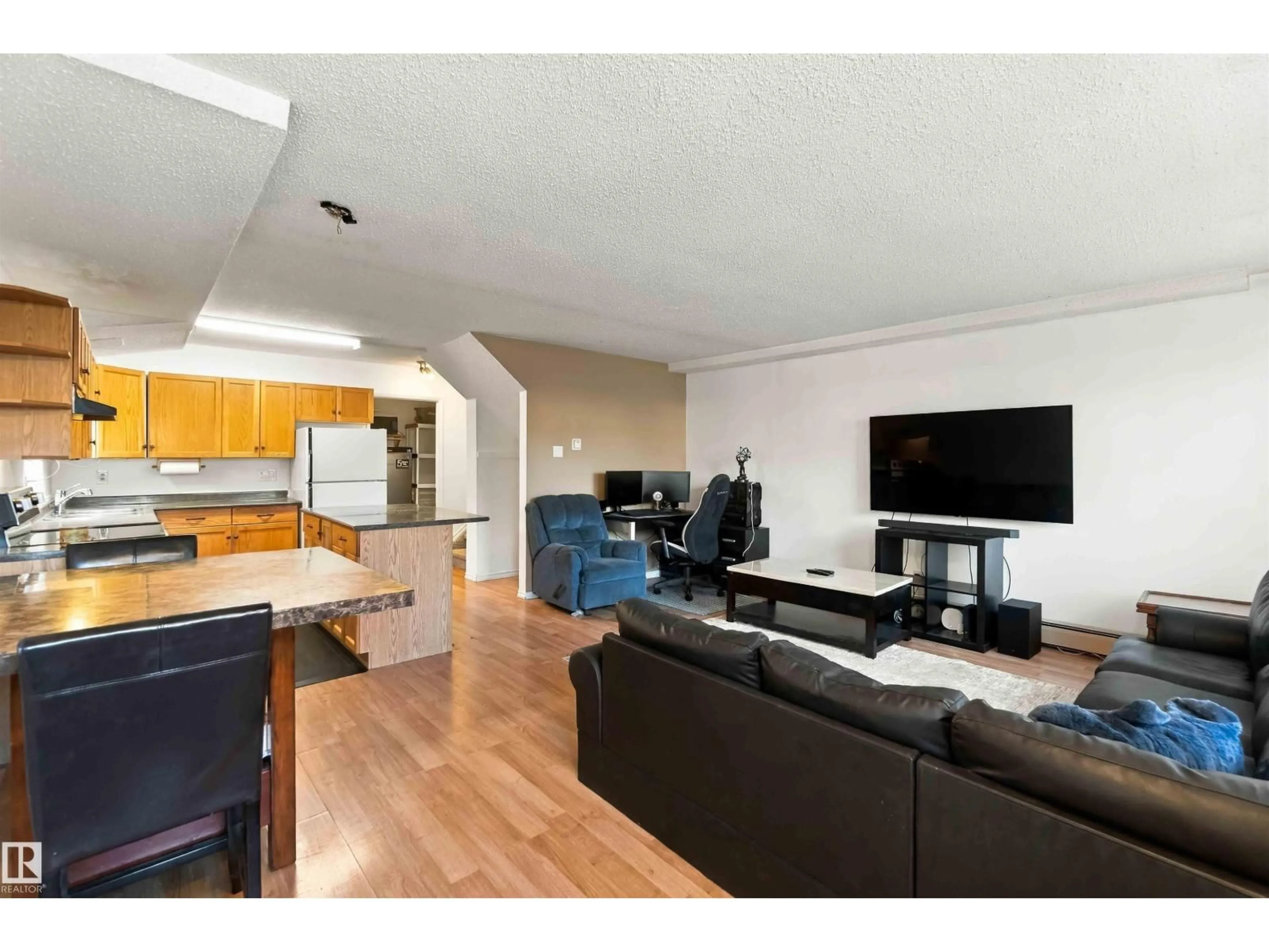 Unknown for 48 13590 38 ST NW, Edmonton Alberta T5A2W7
