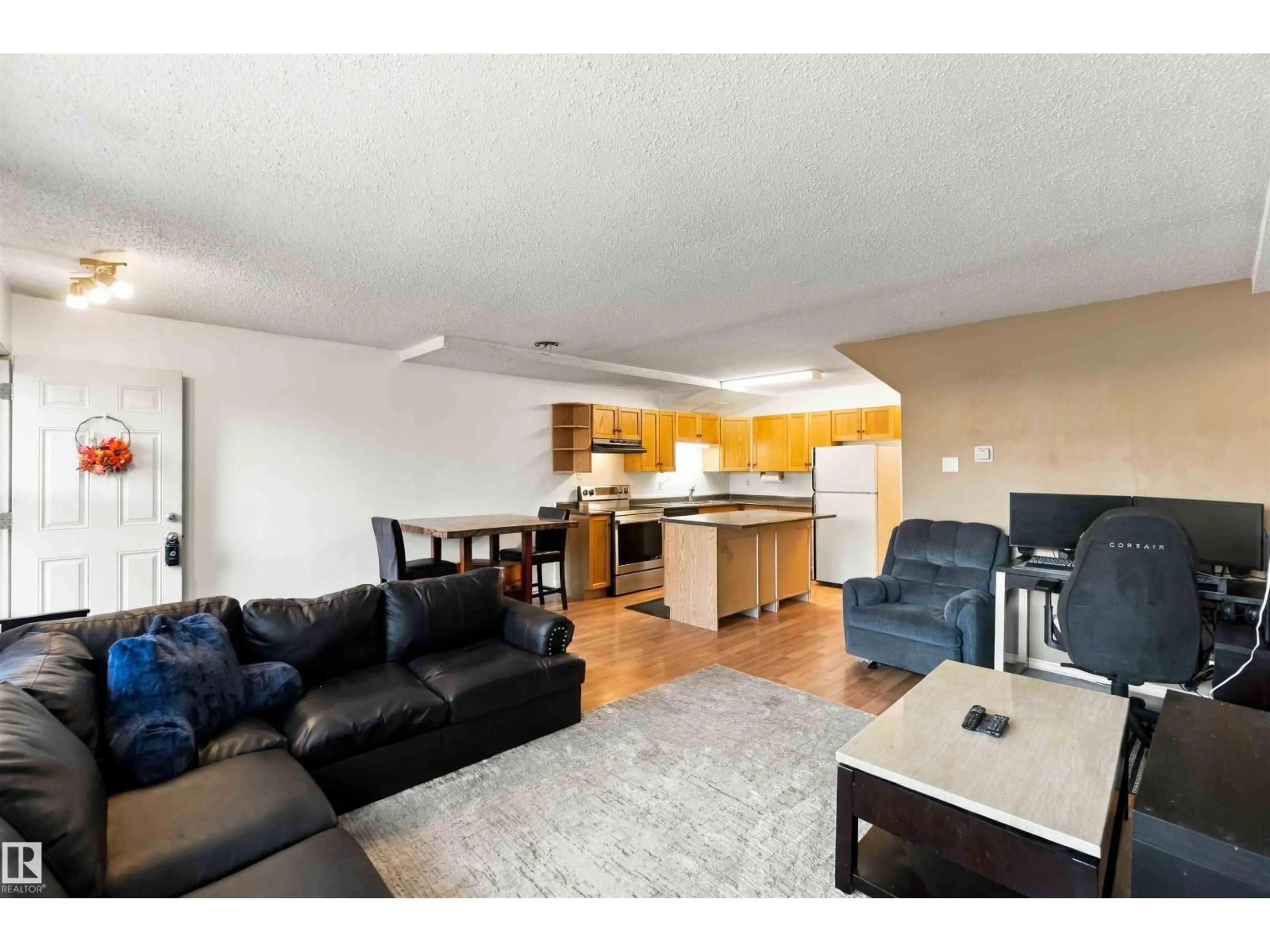 Unknown for 48 13590 38 ST NW, Edmonton Alberta T5A2W7