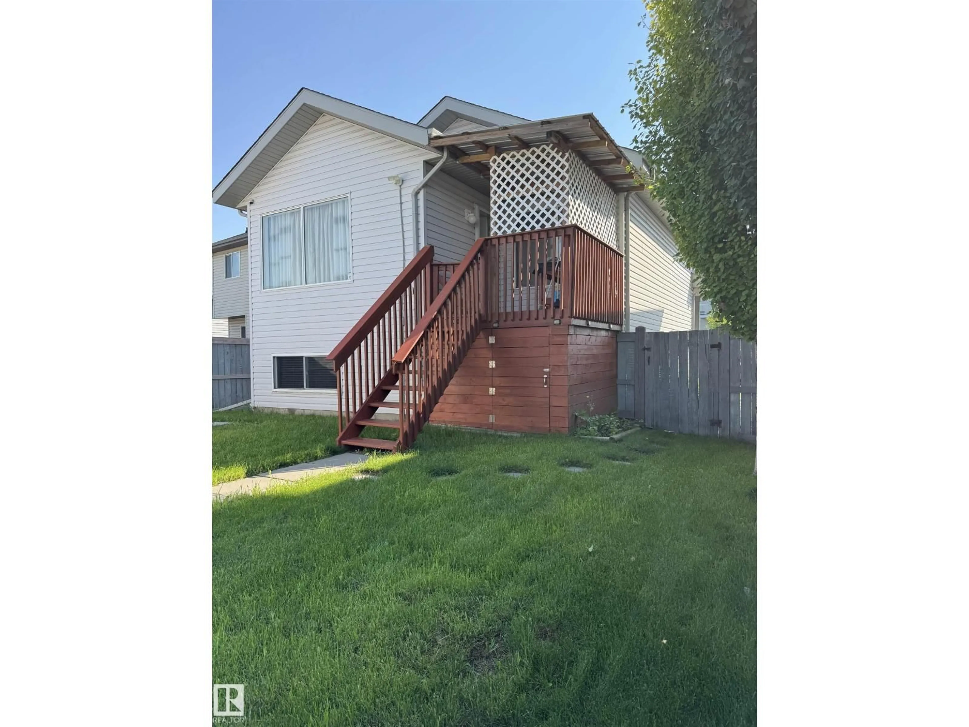 Unknown for 15112 139 ST, Edmonton Alberta T6V1T7