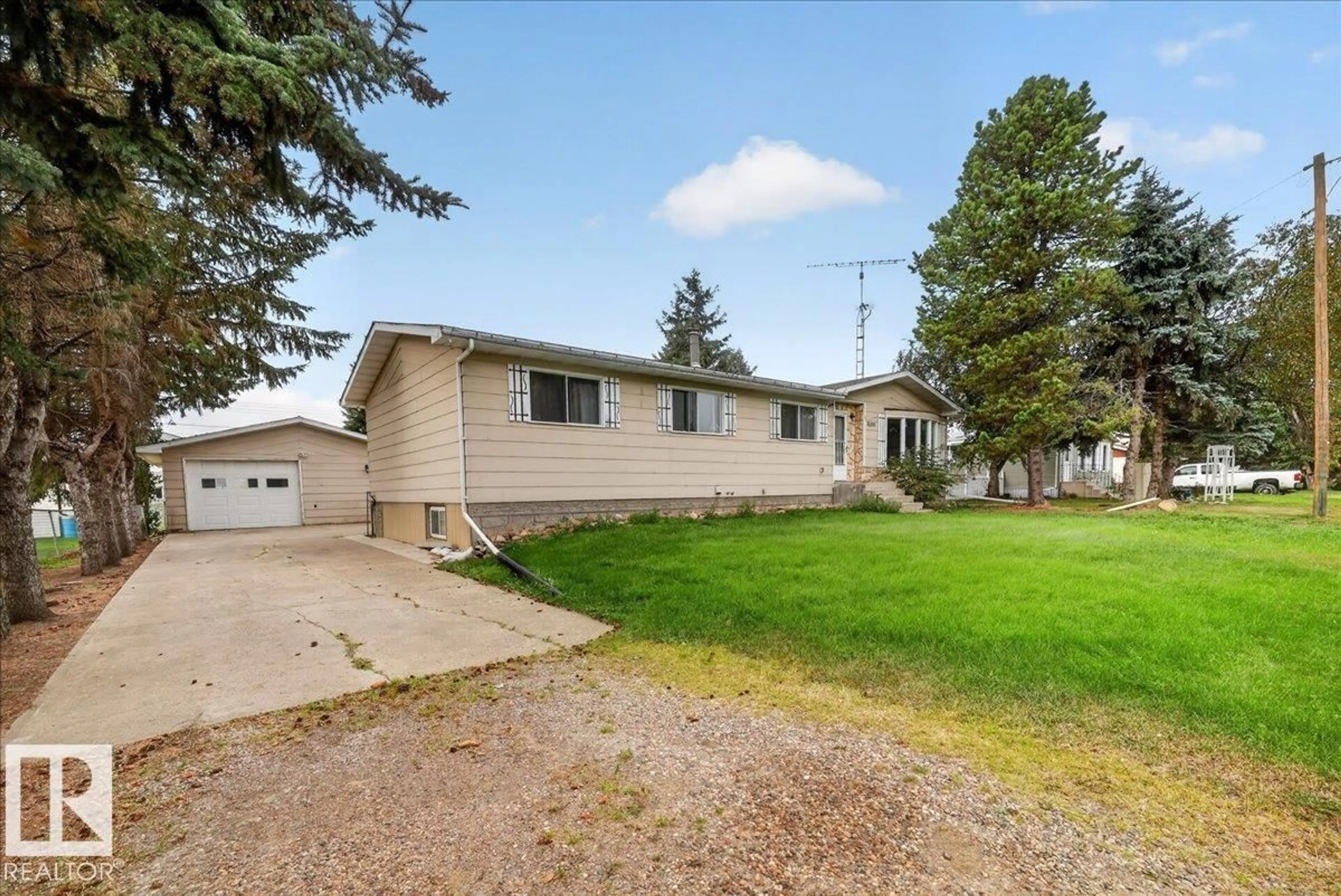 Unknown for 5210 49 ST, Waskatenau Alberta T0A3P0
